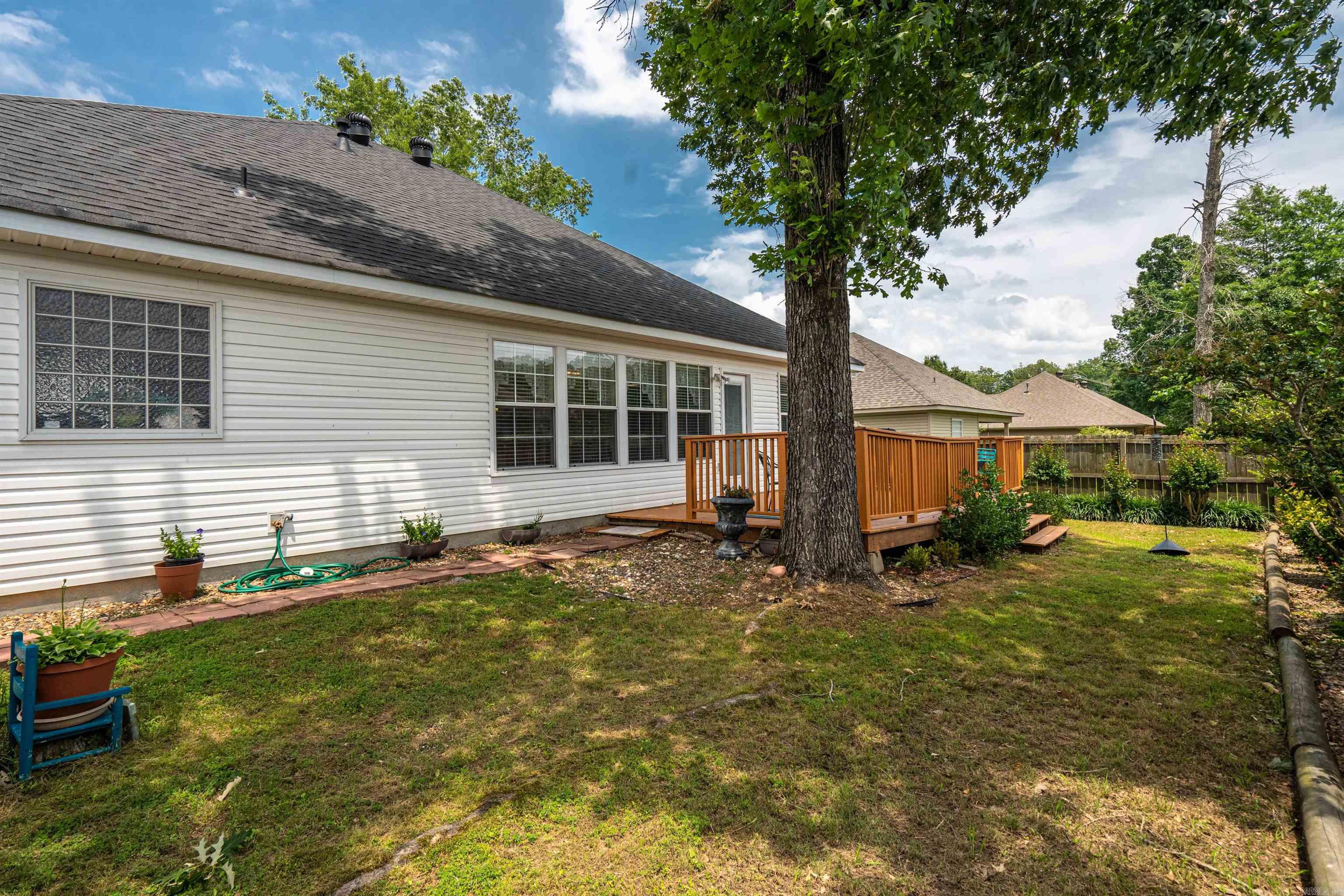 EMERALD VALLEY - Residential