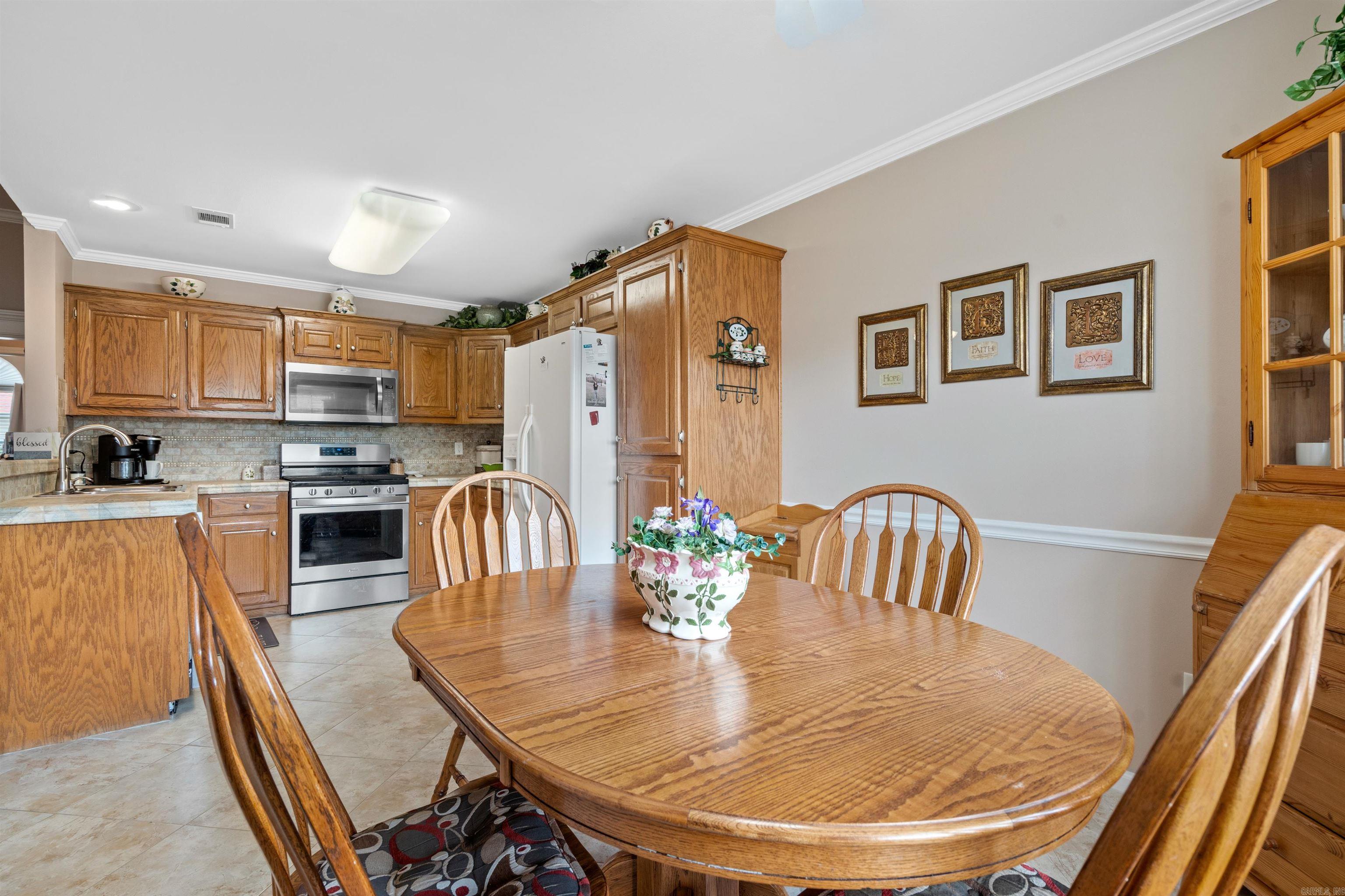 EMERALD VALLEY - Residential