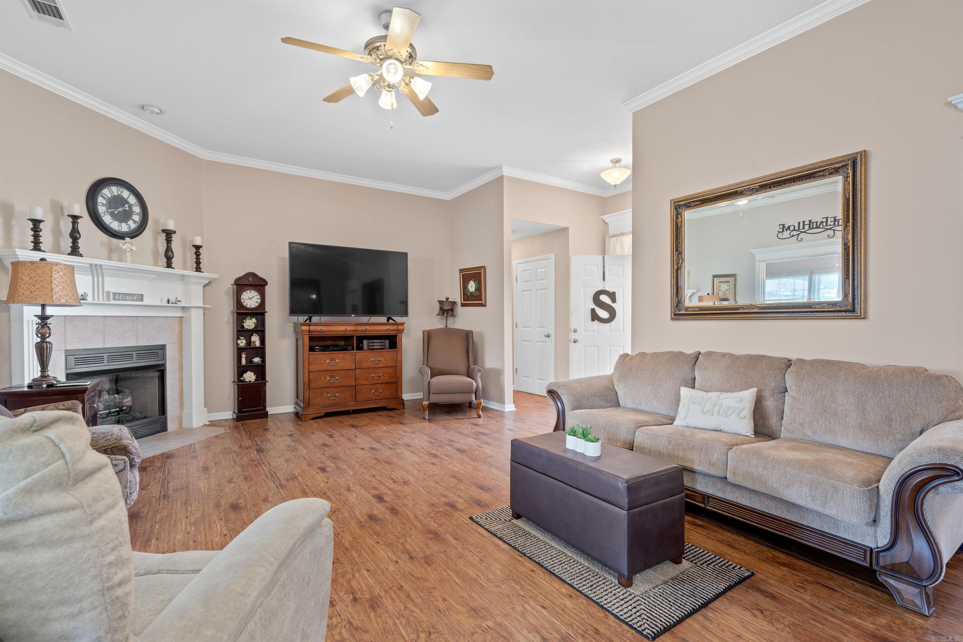 EMERALD VALLEY - Residential