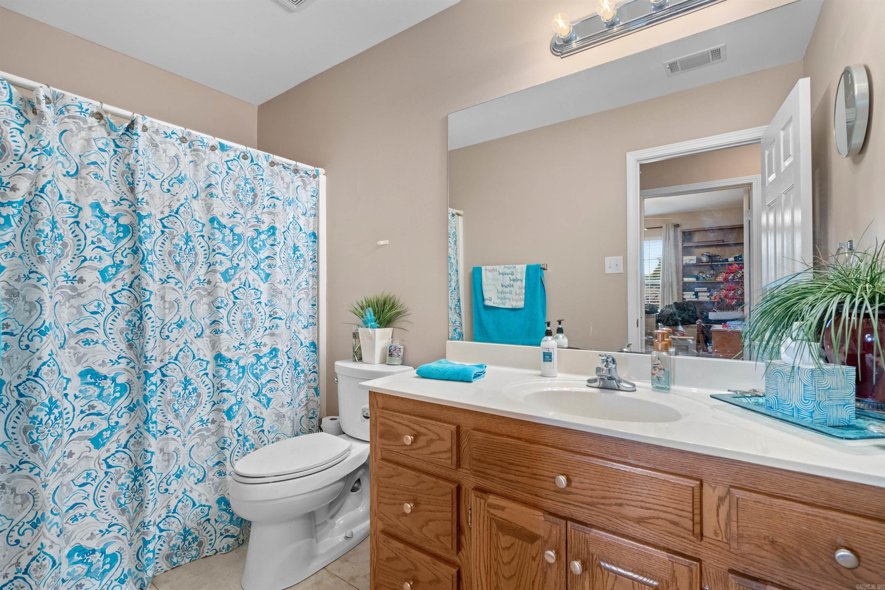 EMERALD VALLEY - Residential