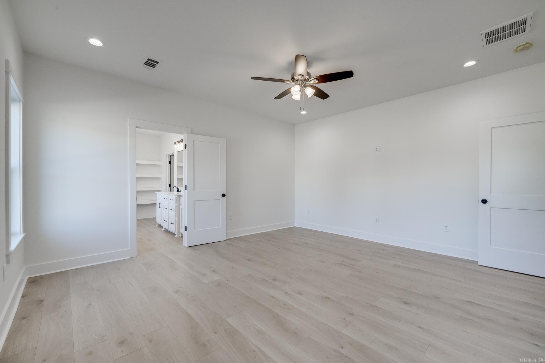 IVY PLACE - Residential