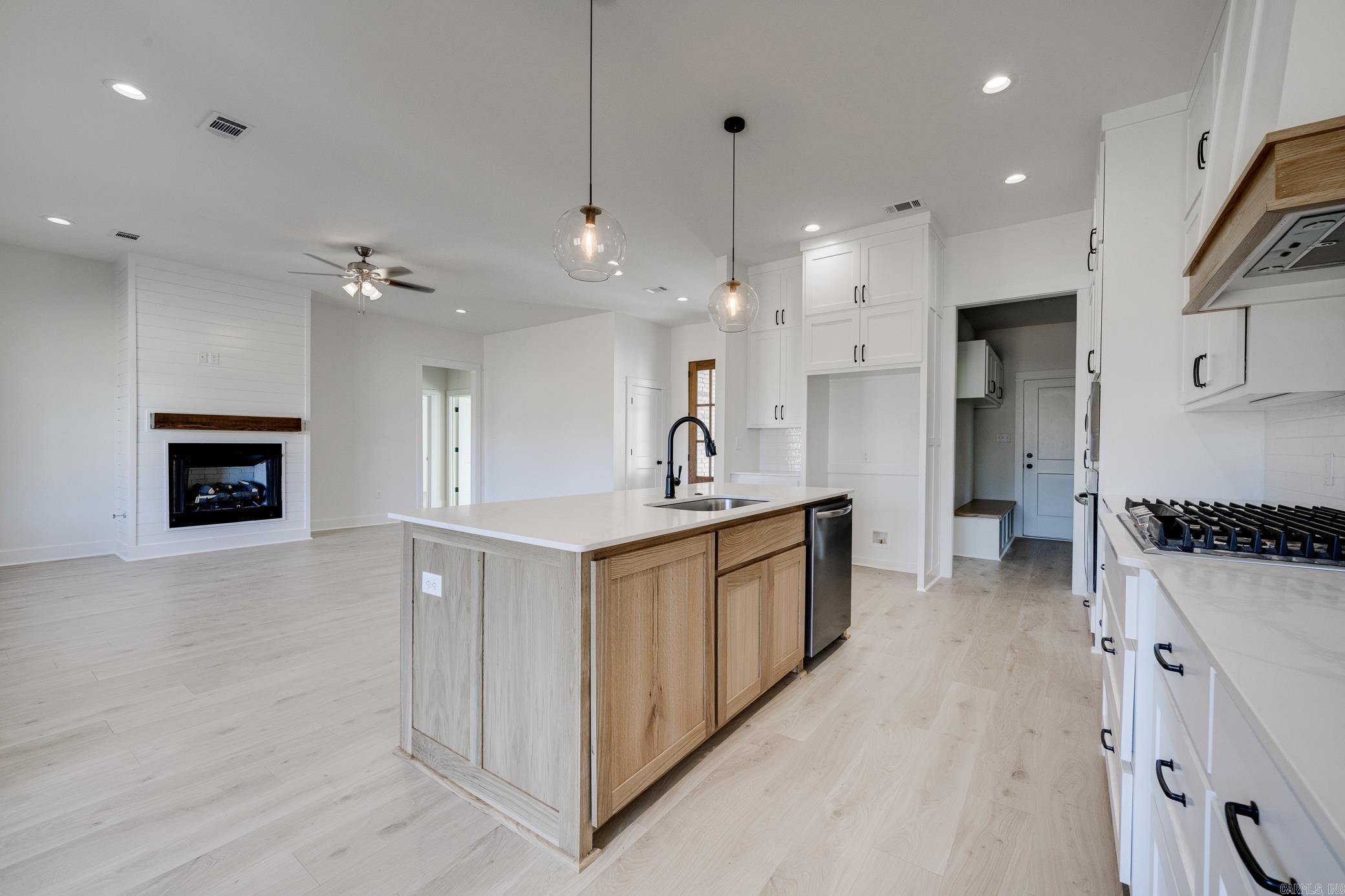 IVY PLACE - Residential