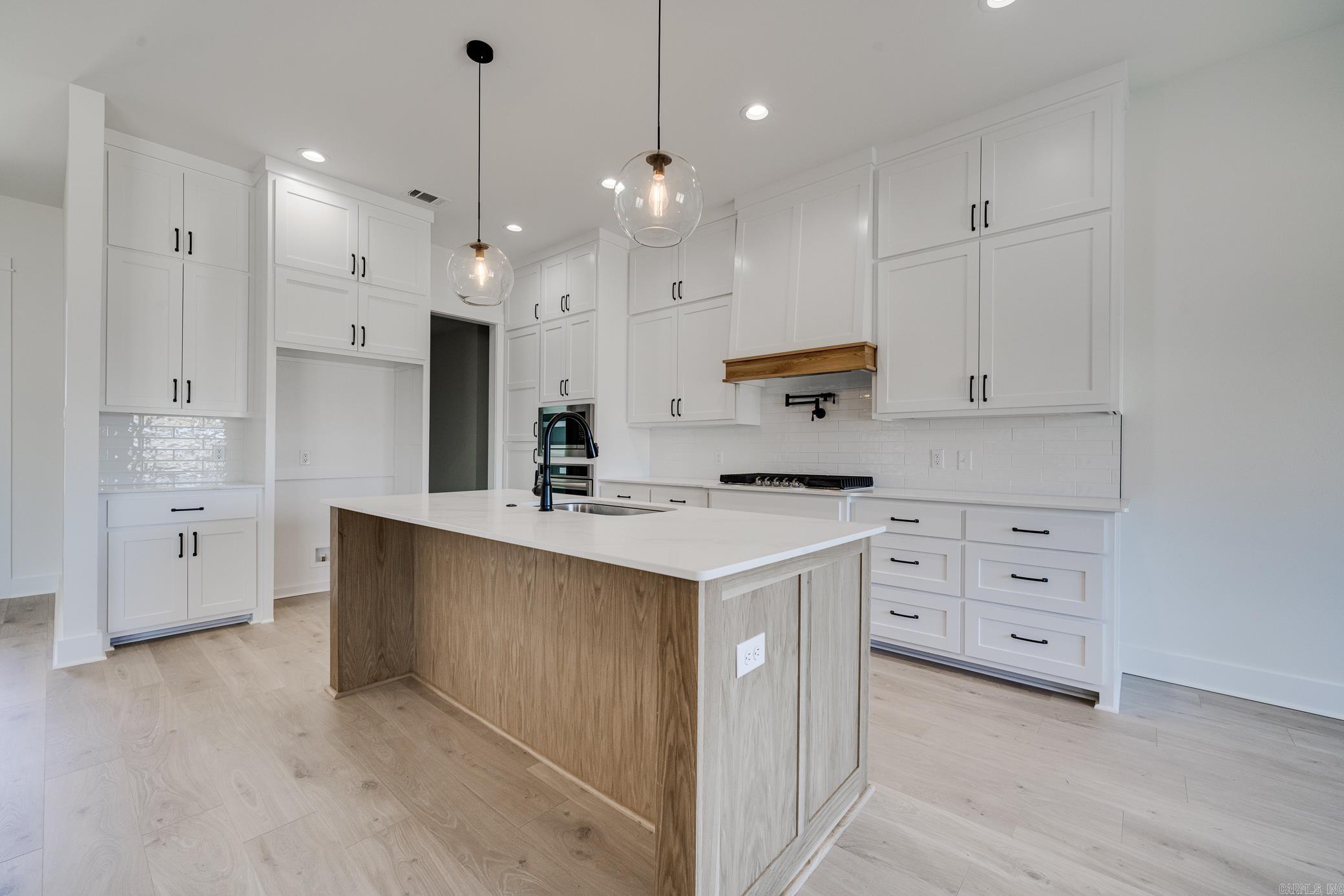 IVY PLACE - Residential