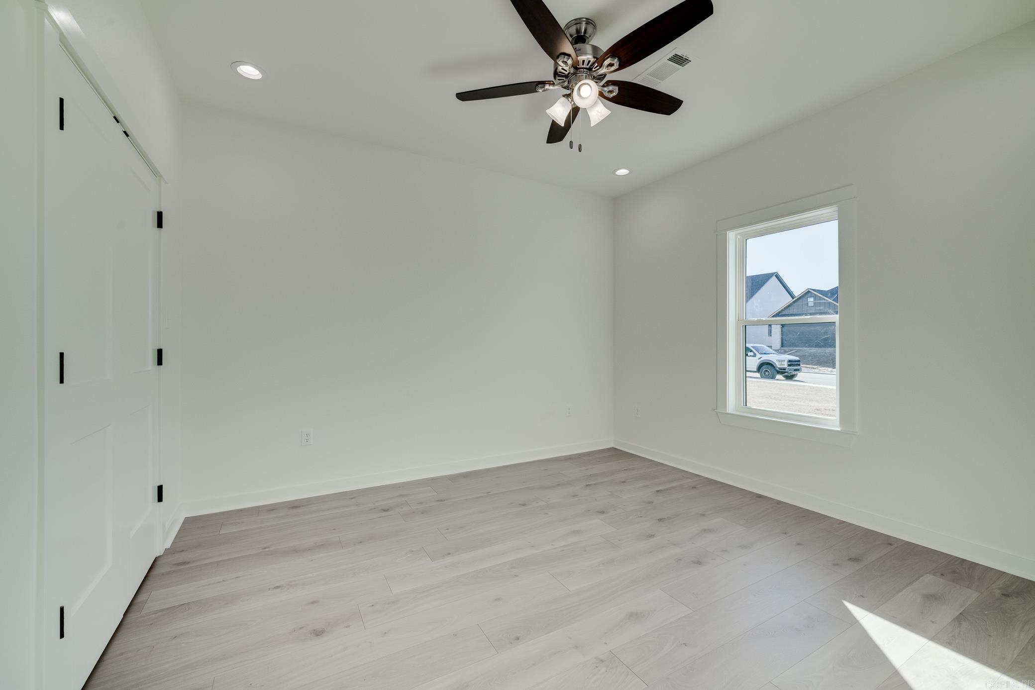 IVY PLACE - Residential