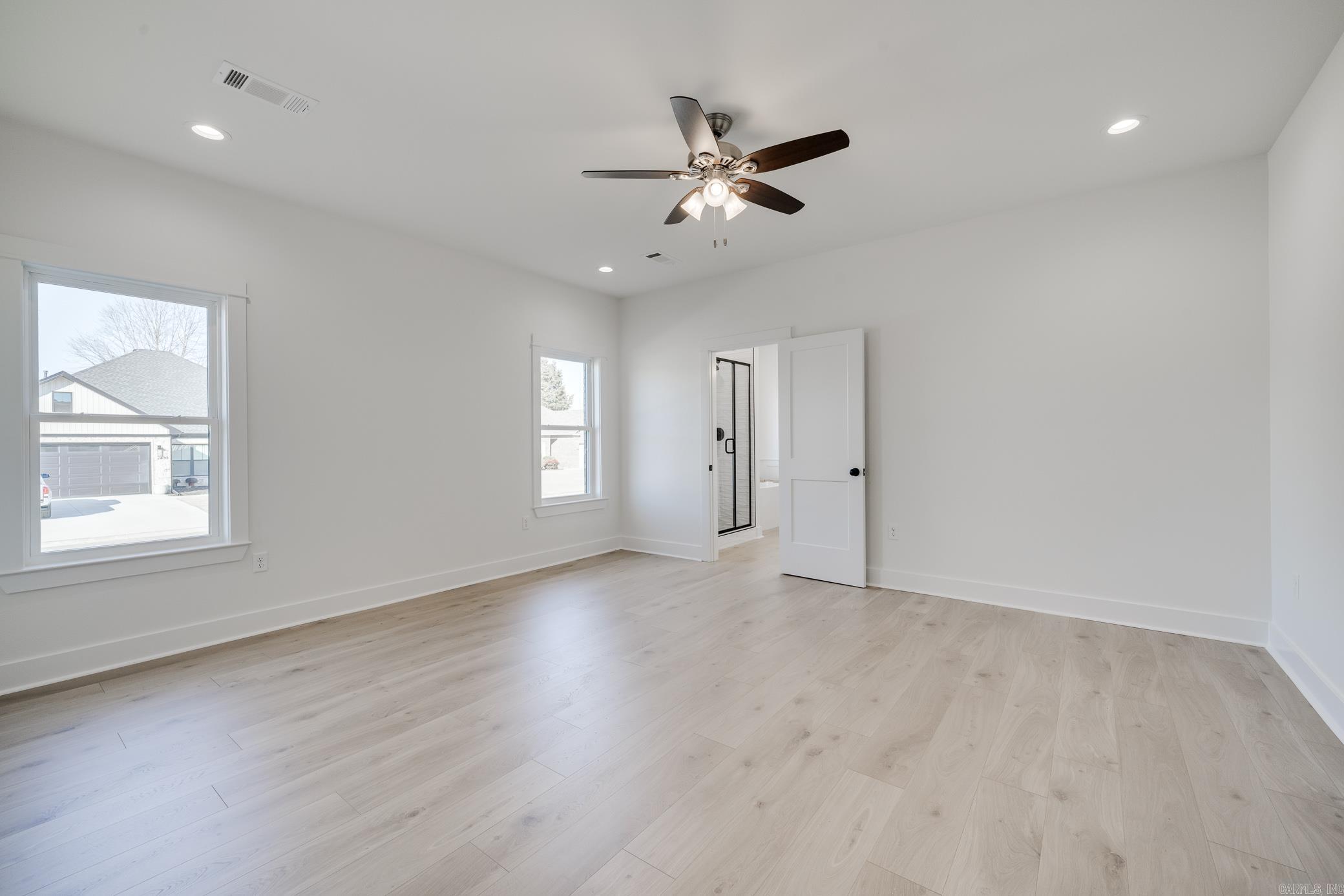 IVY PLACE - Residential