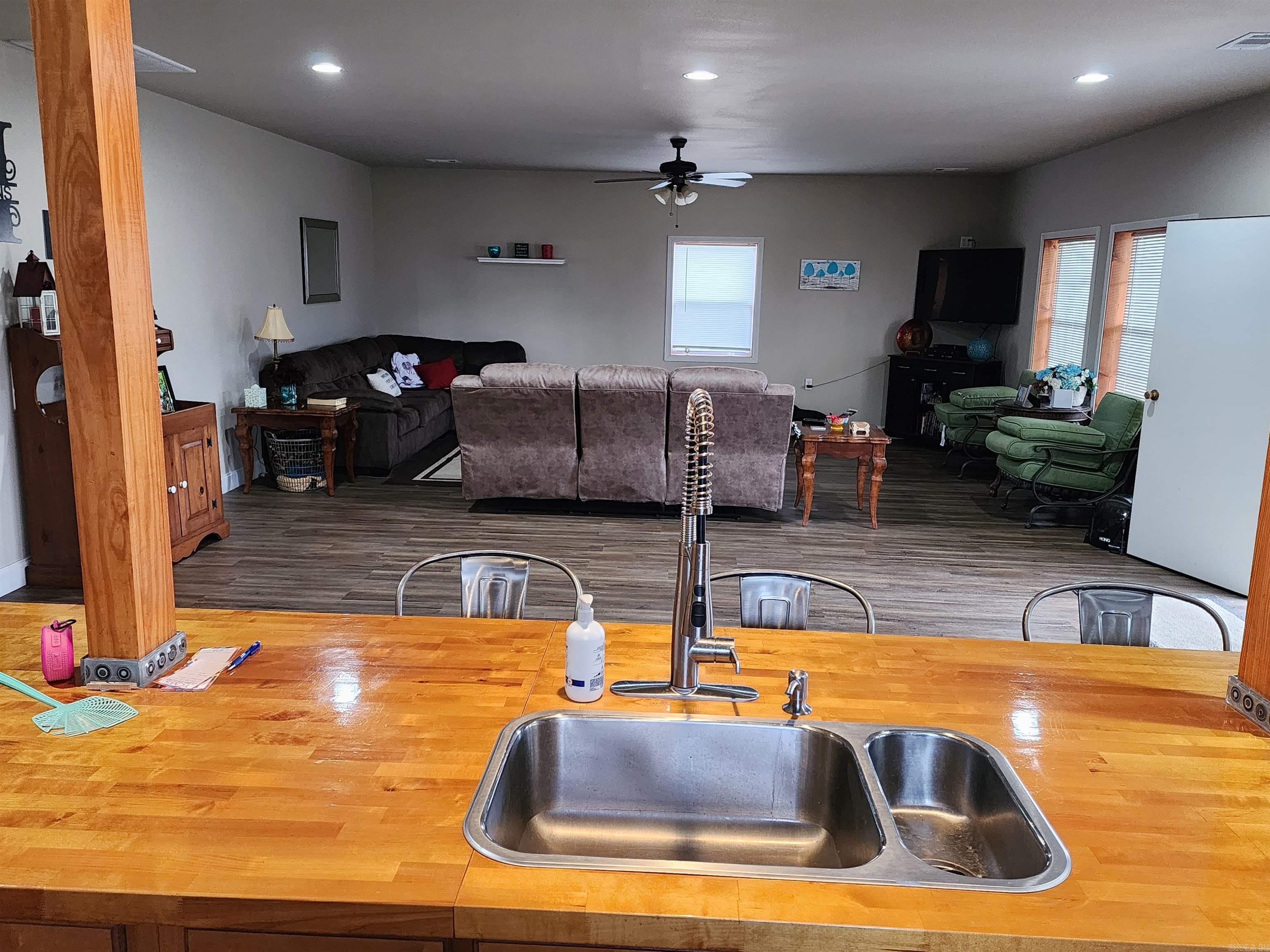 MT OLIVE MANOR - Residential