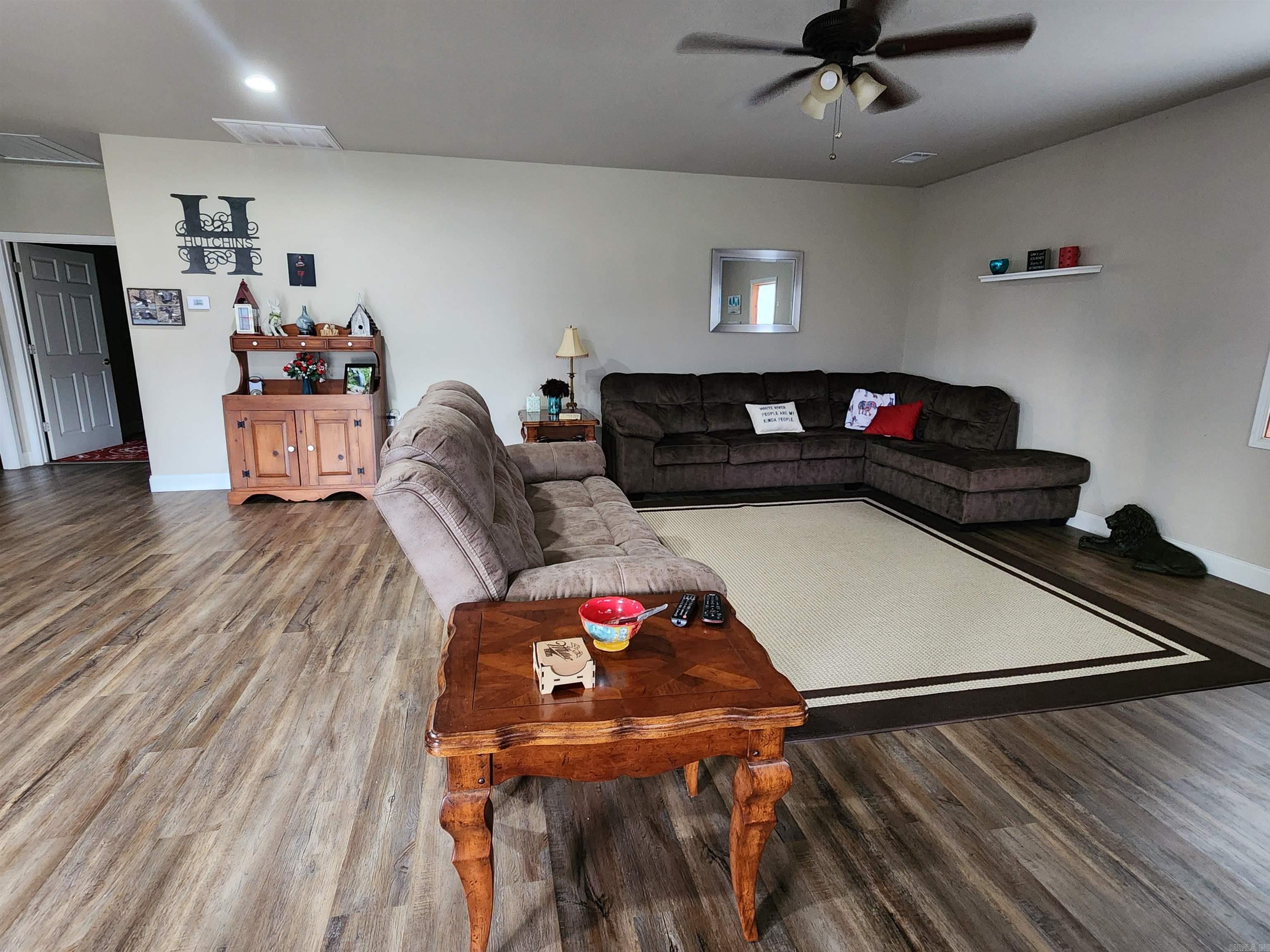 MT OLIVE MANOR - Residential