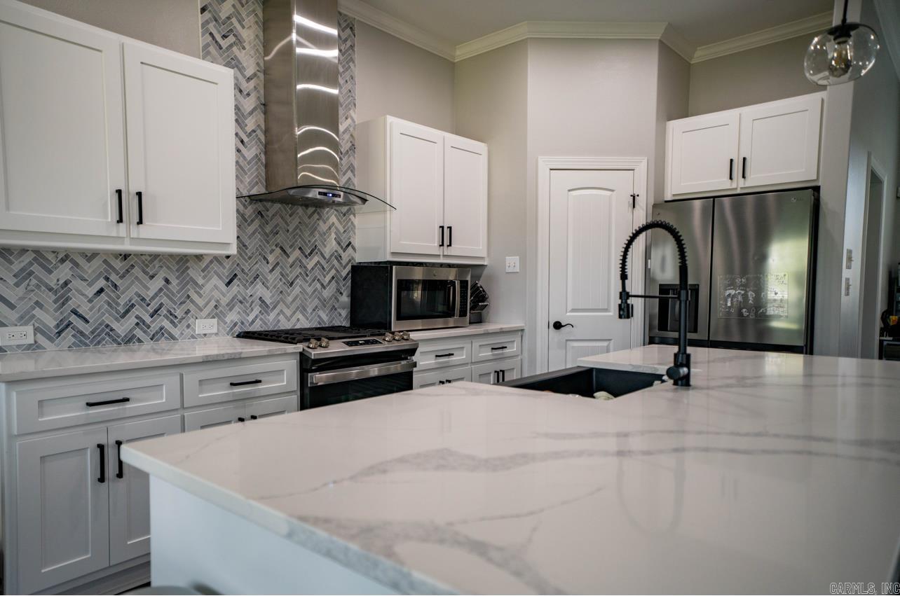 COUNTRY CLUB OF ARK THE - Residential