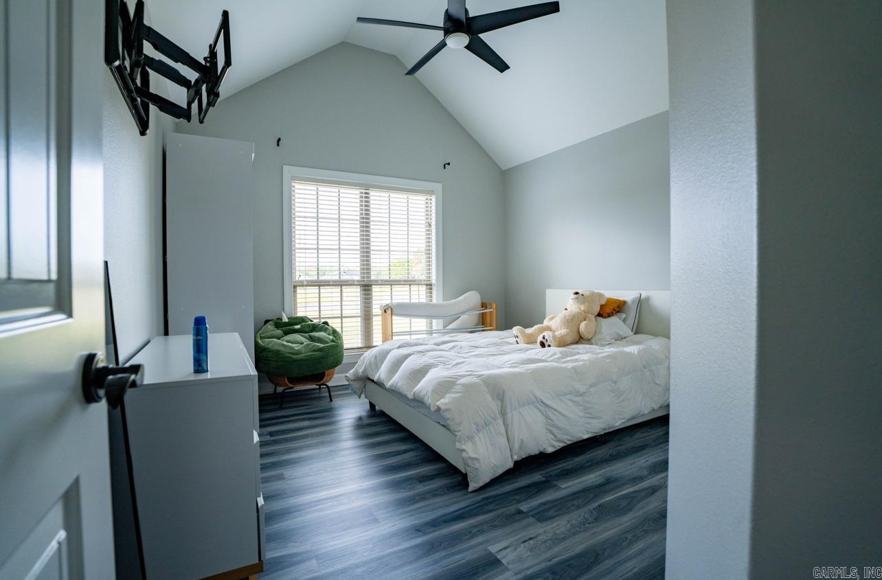 COUNTRY CLUB OF ARK THE - Residential