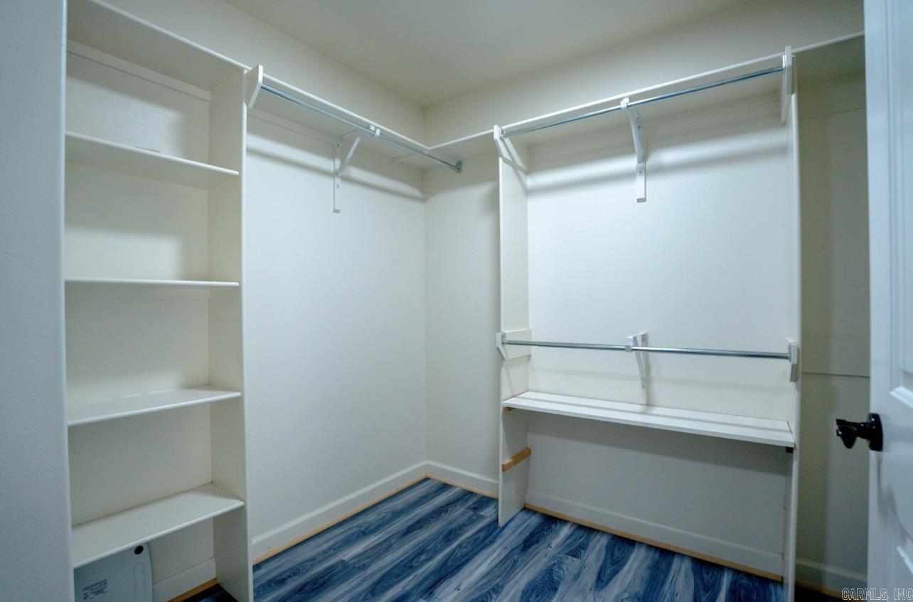 COUNTRY CLUB OF ARK THE - Residential