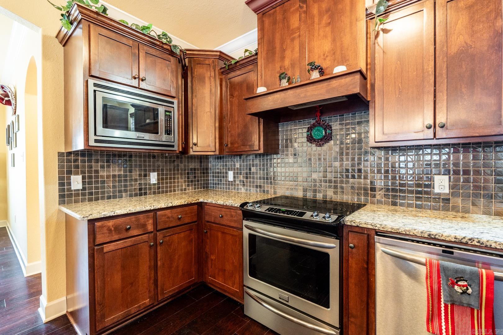 CHAPEL CREEK - Residential