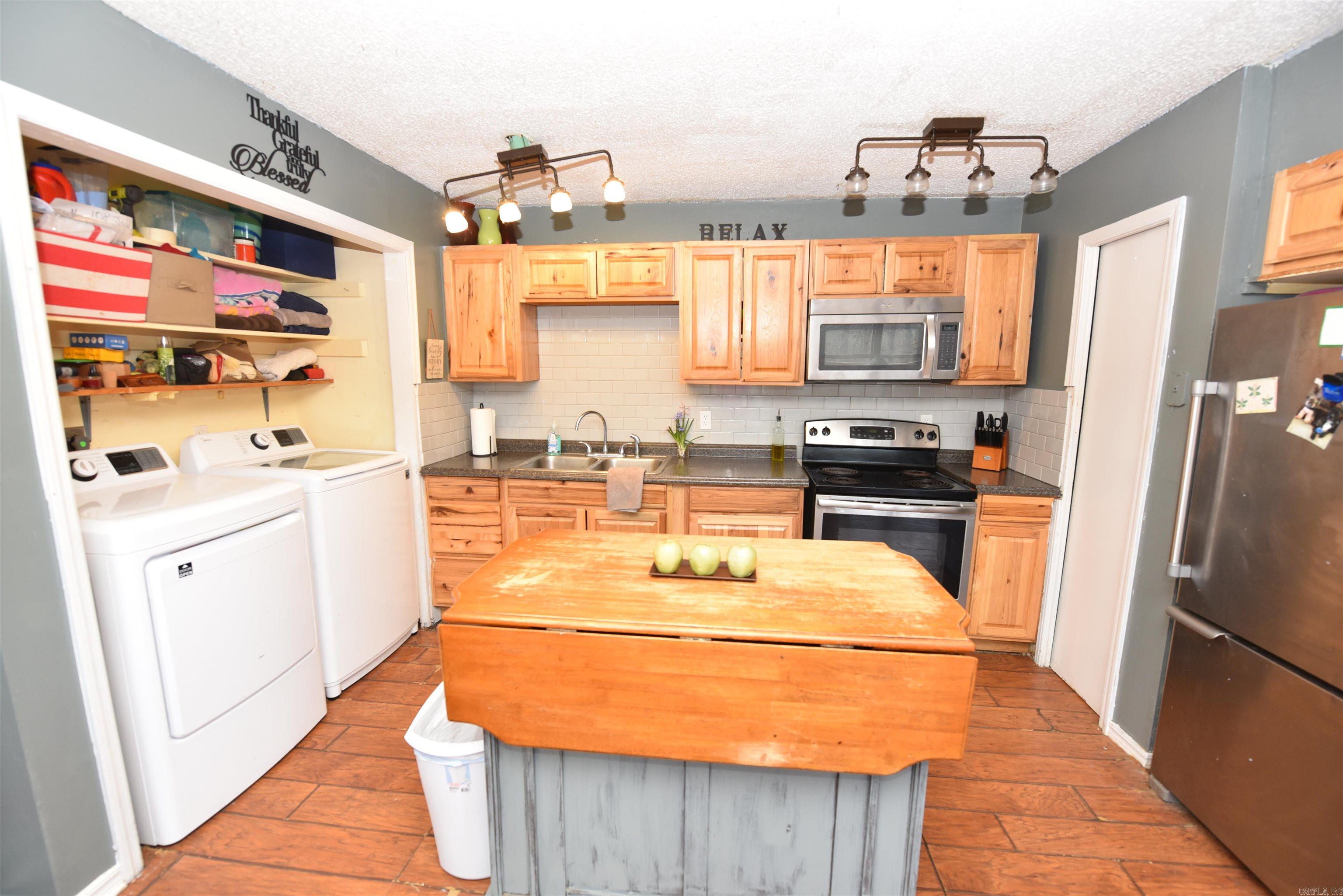 CHELSEA GLADE - Residential