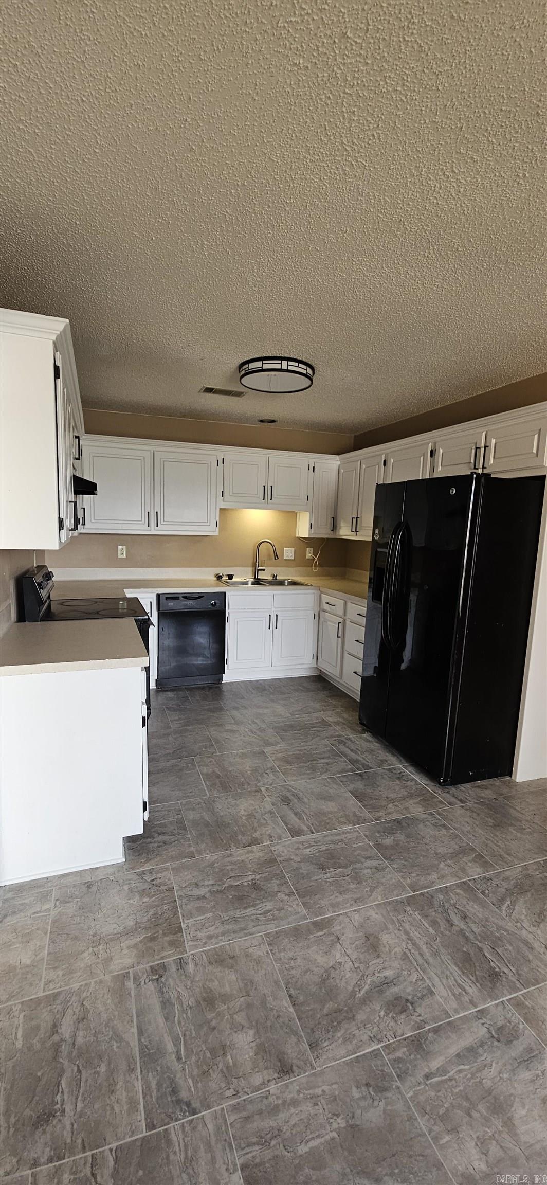 PECAN LAKE - Residential