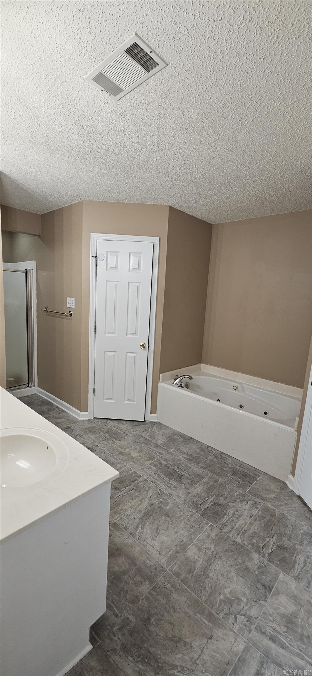 PECAN LAKE - Residential