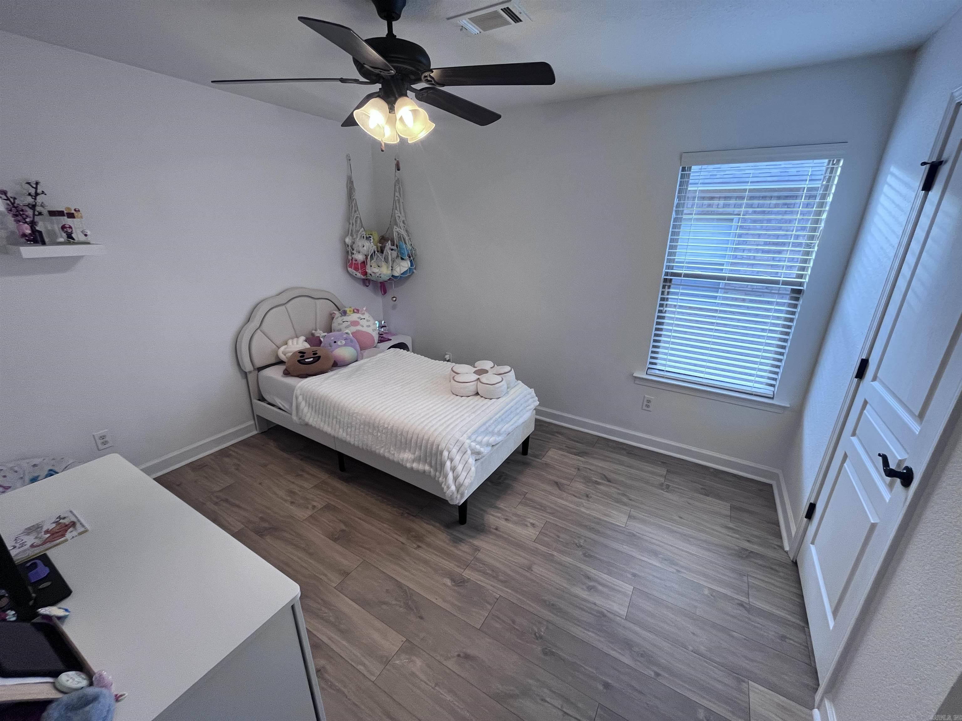 HUNTINGTON PLACE - Residential Lease