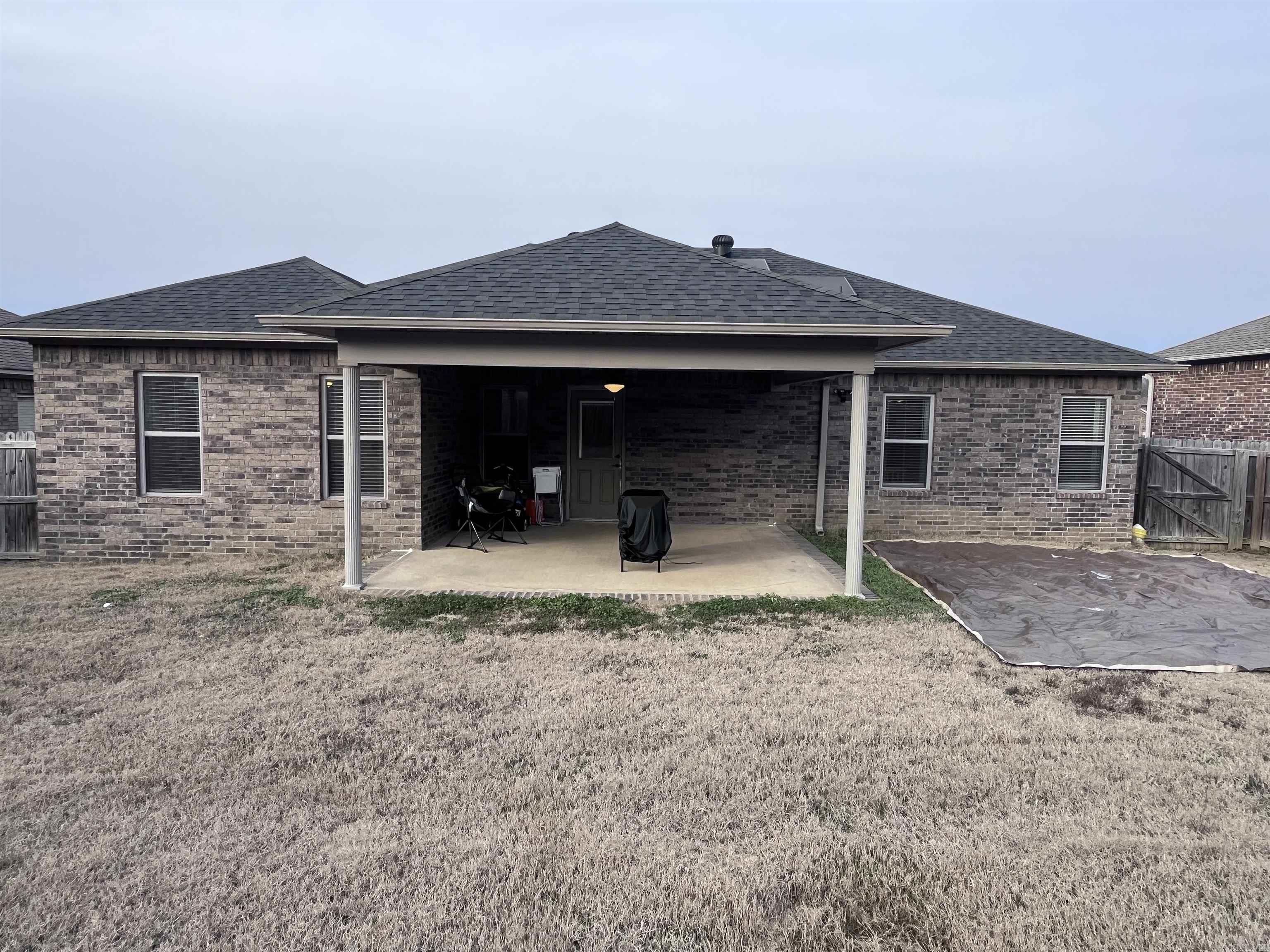 HUNTINGTON PLACE - Residential Lease