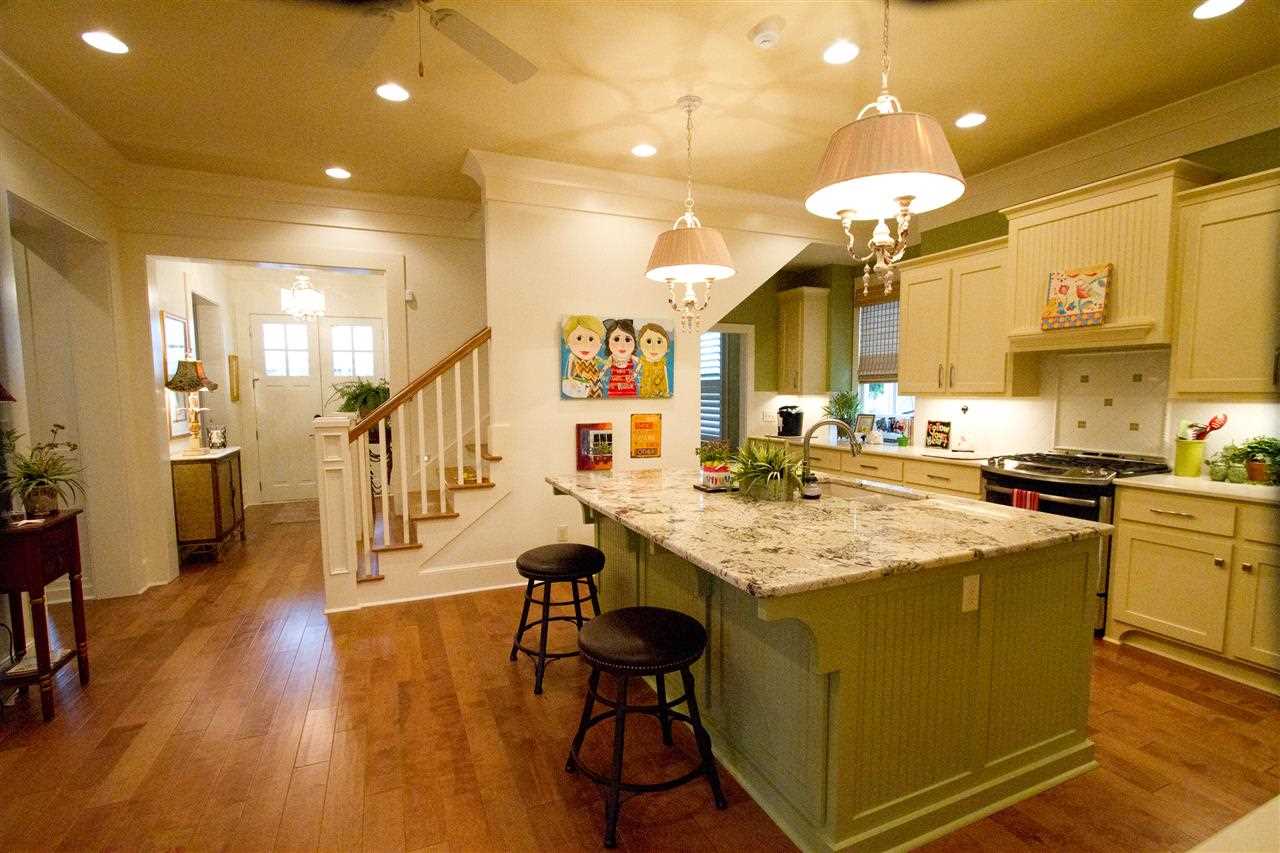 VILLAGE @ HENDRIX - Residential