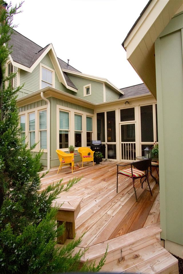 VILLAGE @ HENDRIX - Residential