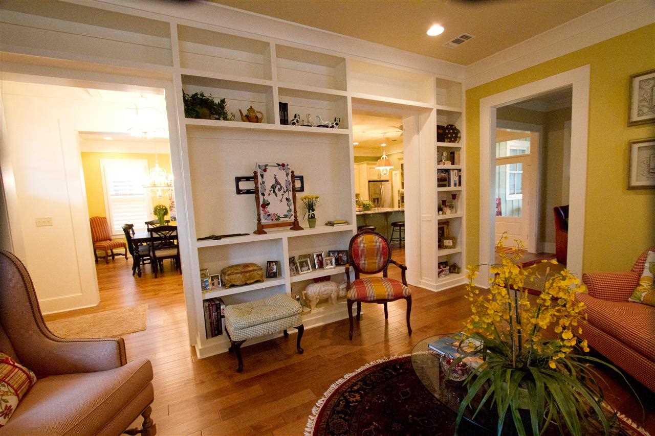 VILLAGE @ HENDRIX - Residential