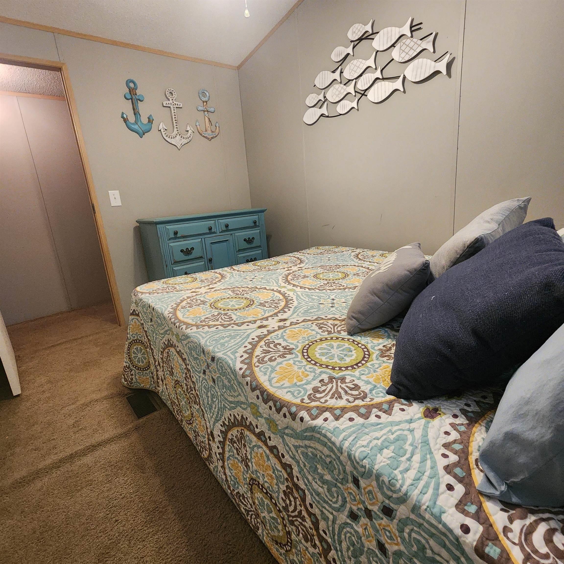 CEDAR FALLS - Residential