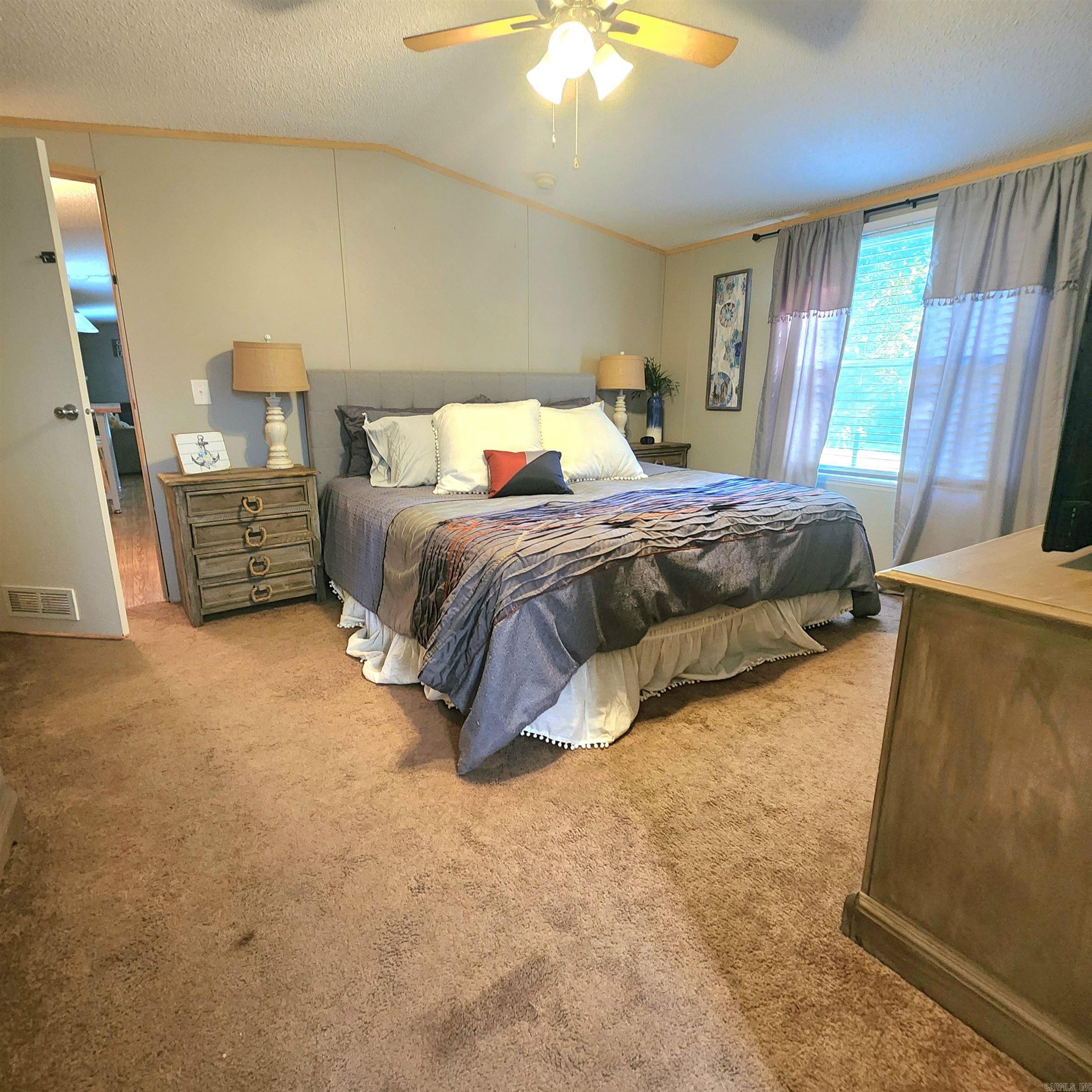 CEDAR FALLS - Residential