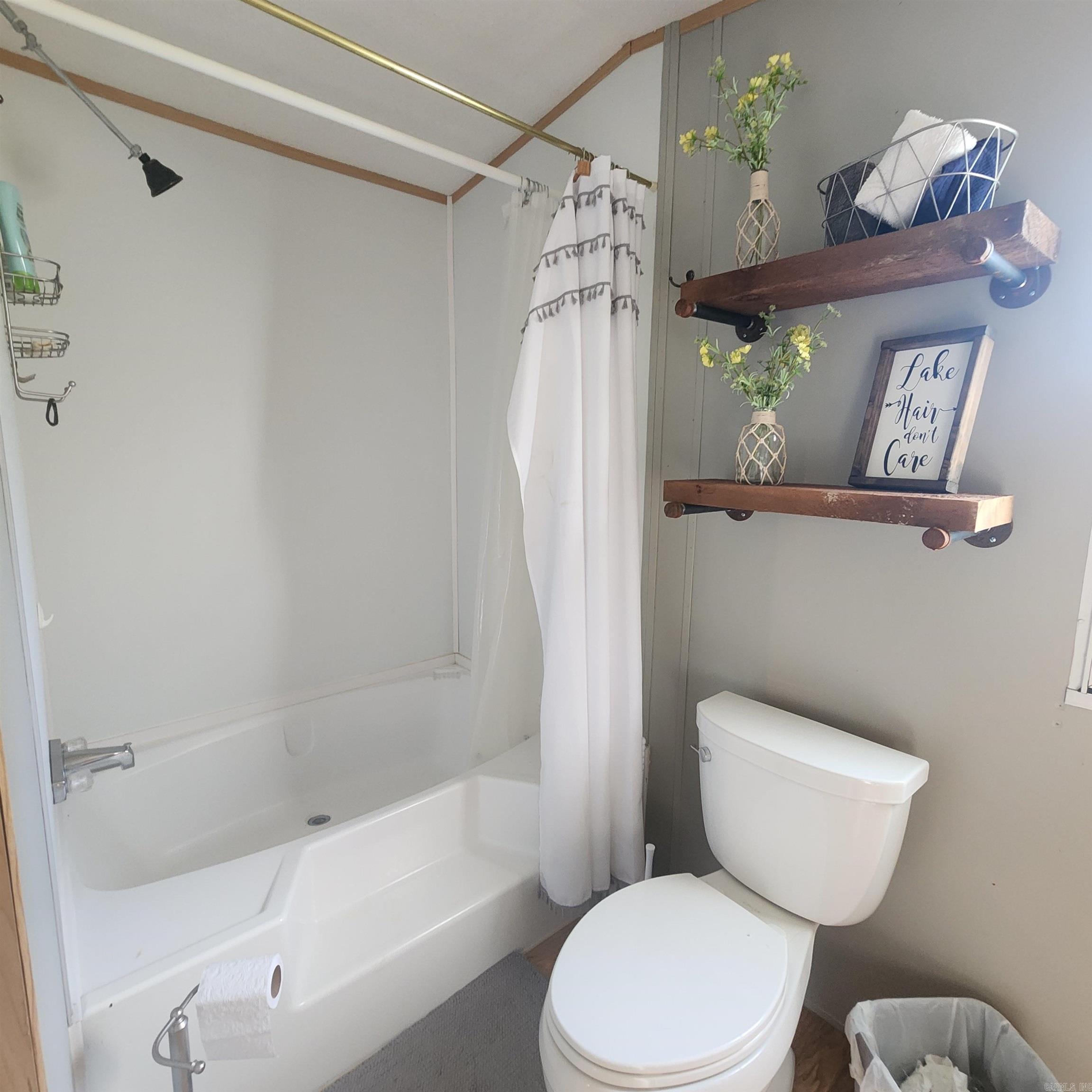 CEDAR FALLS - Residential