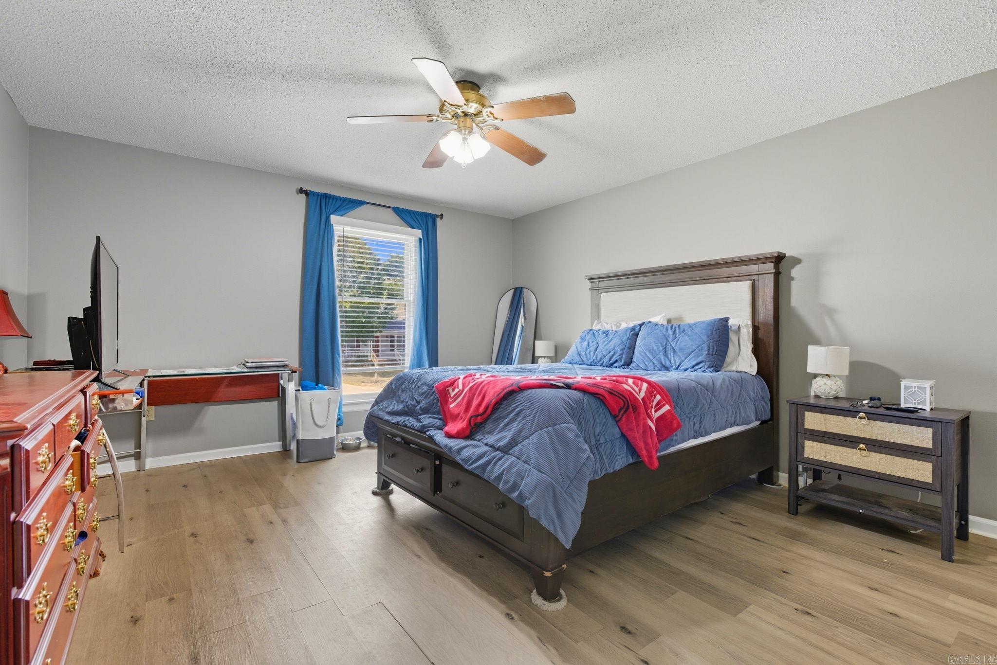 RIVER OAKS - Residential
