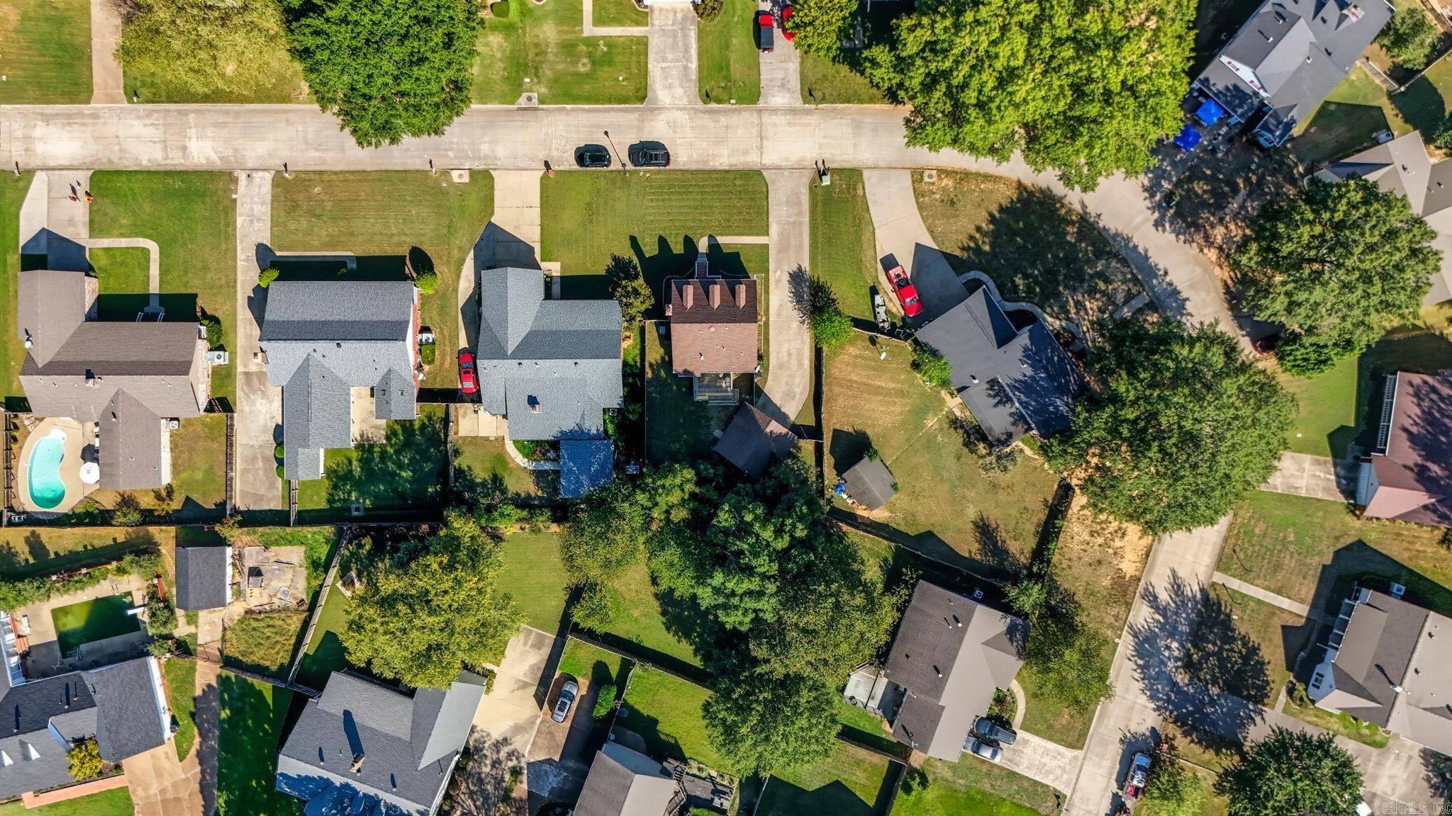 RIVER OAKS - Residential