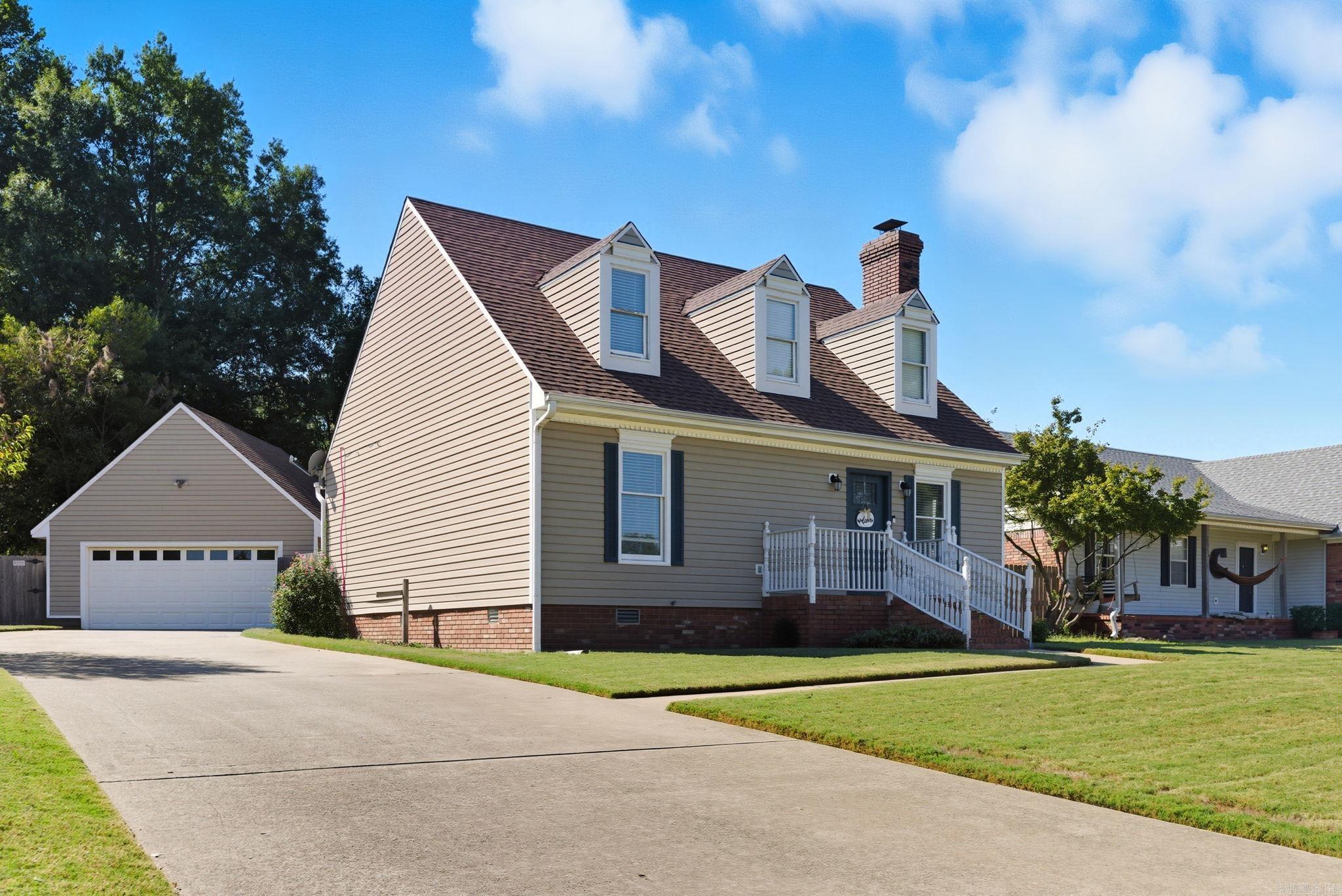 RIVER OAKS - Residential