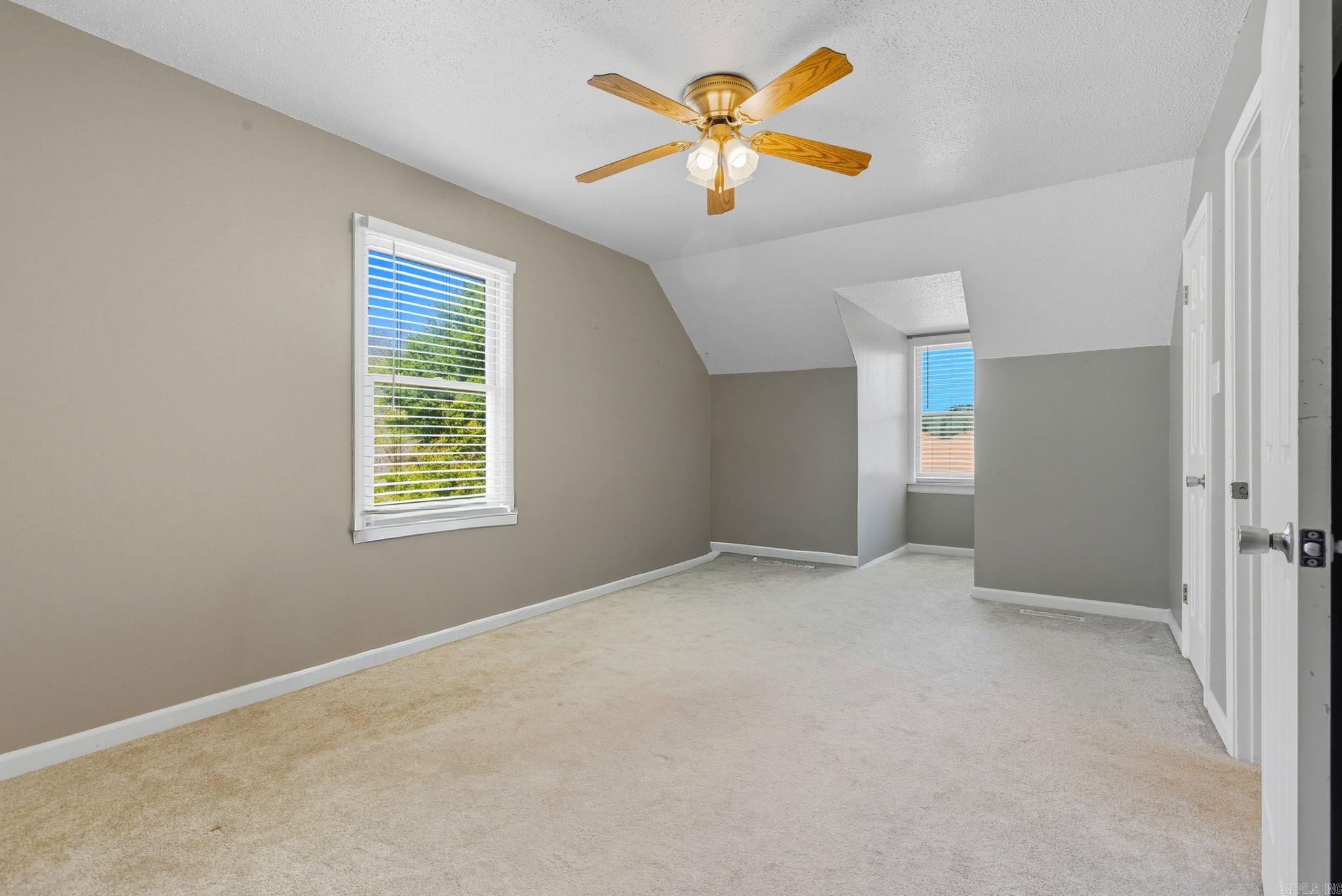 RIVER OAKS - Residential