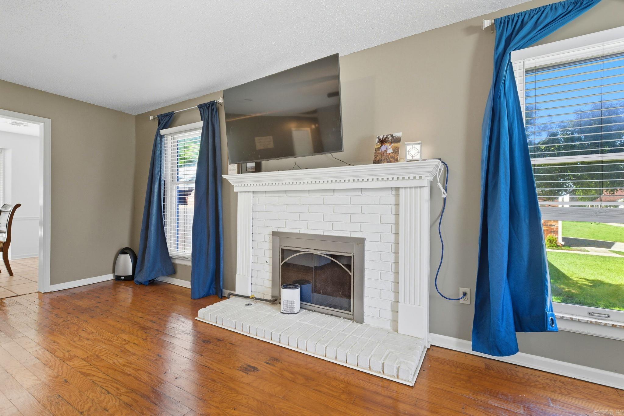 RIVER OAKS - Residential