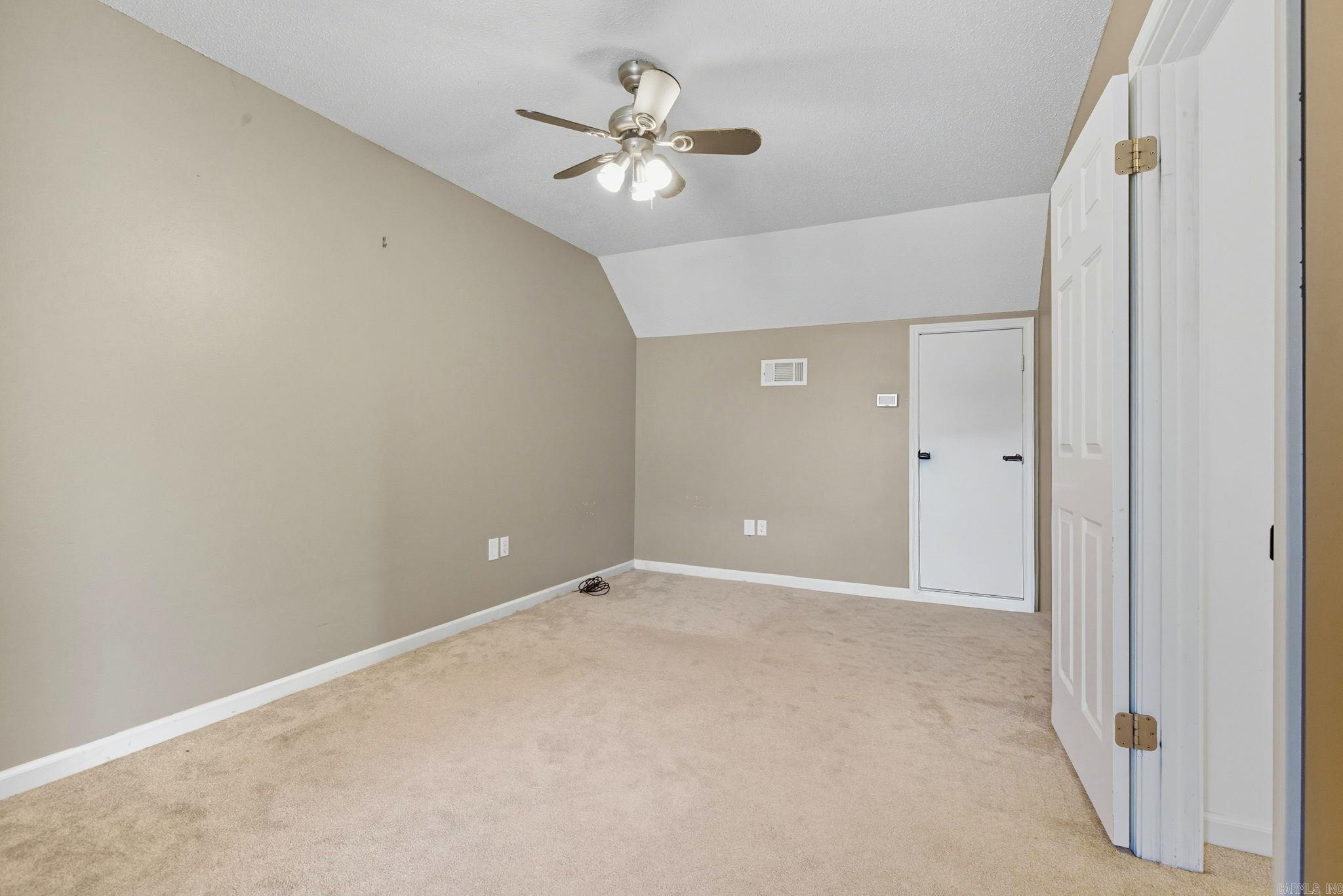 RIVER OAKS - Residential