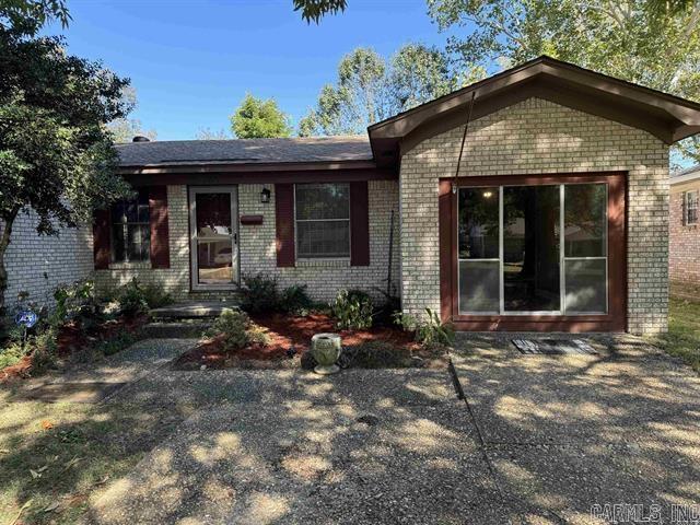 This beautifully renovated 3-bedroom, 1.5-bath home is bursting with charm and ready for its next chapter. Thoughtfully flipped from top to bottom, it features brand-new flooring throughout, stylish new kitchen countertops, sleek appliances, updated fixtures, and refreshed bathrooms that blend comfort and style. Every detail has been carefully curated to create a welcoming, modern space youāll love coming home to. Don't waitācome see this transformation for yourself before it's gone!!!