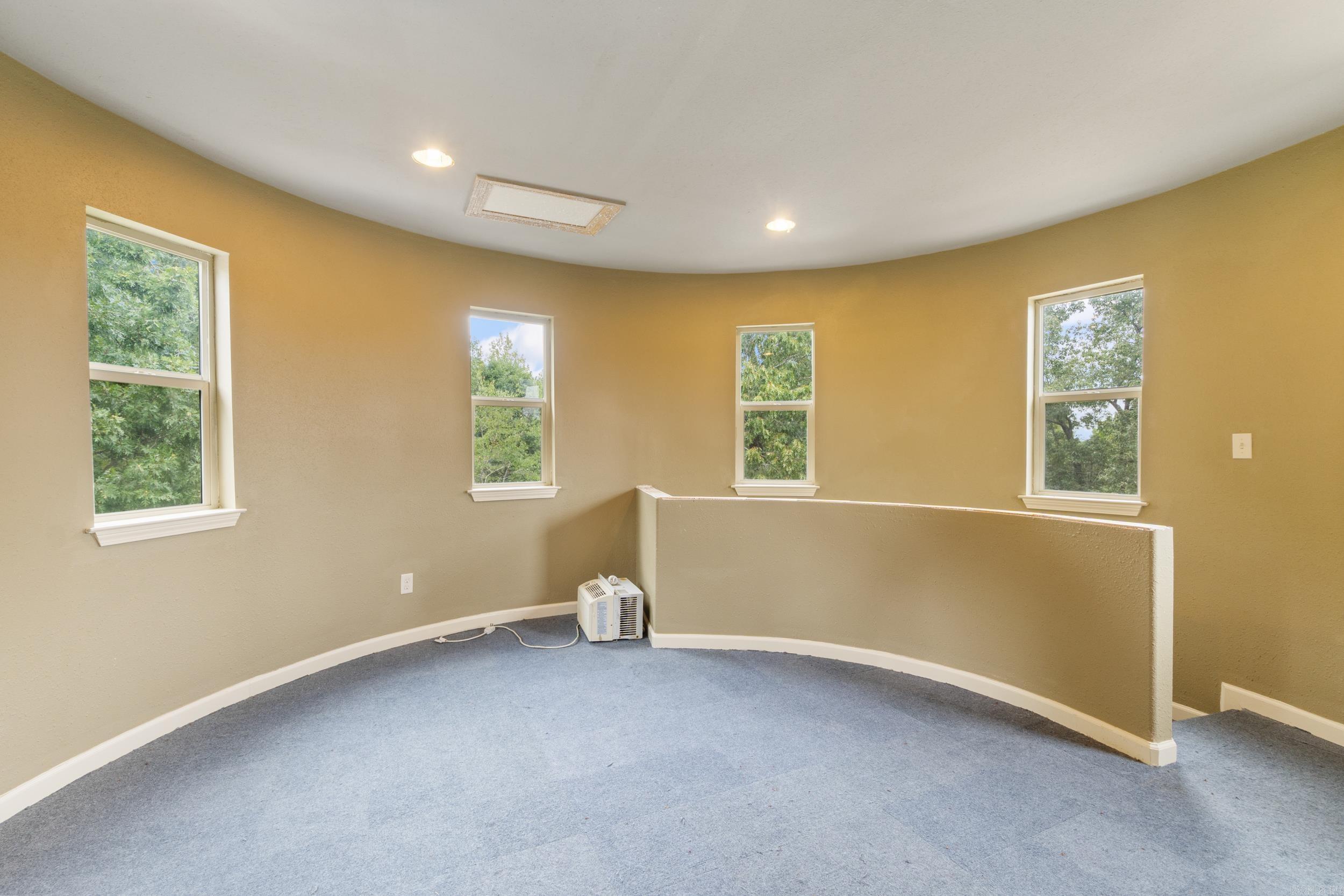 PLANTATION ACRES - Residential