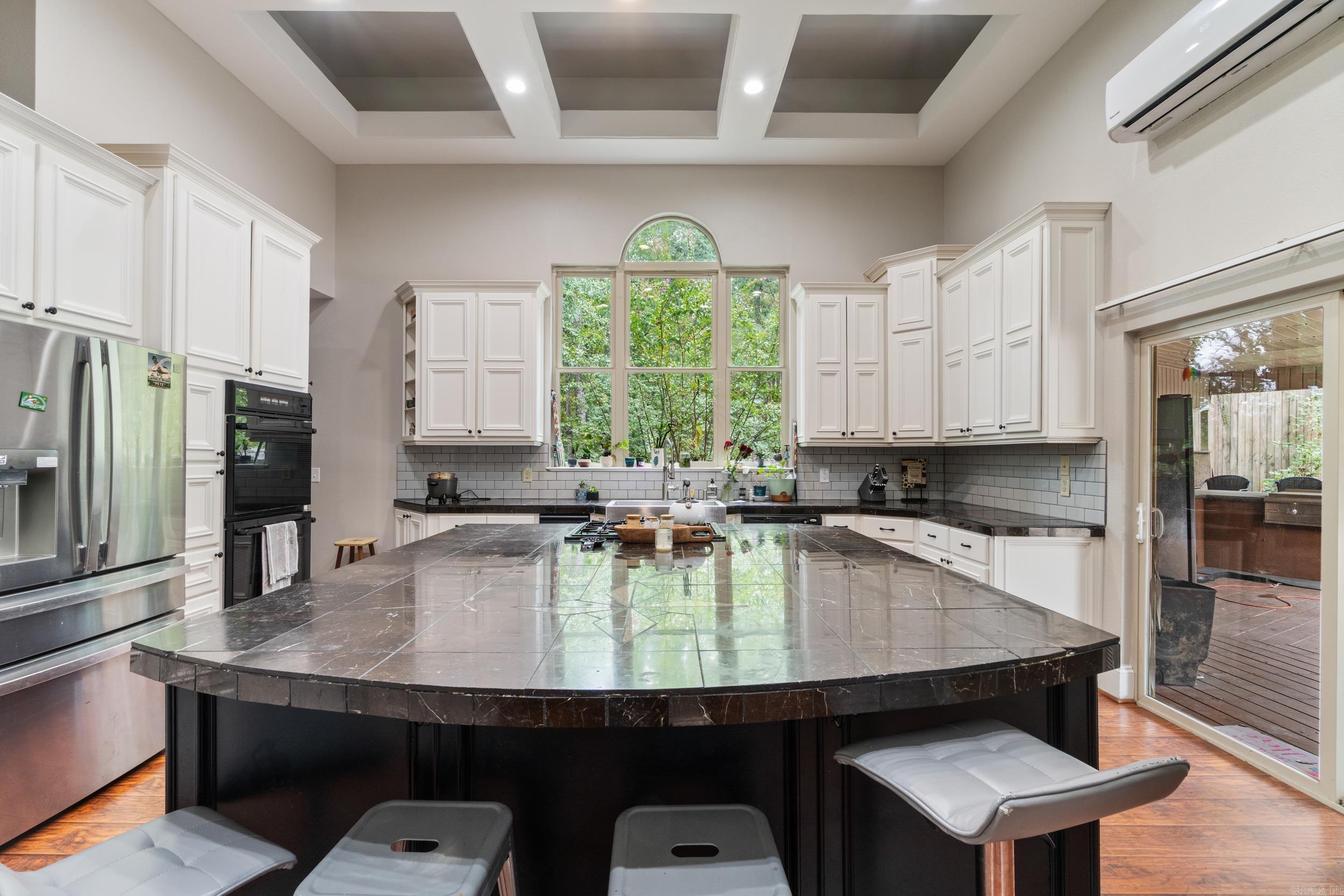 PLANTATION ACRES - Residential