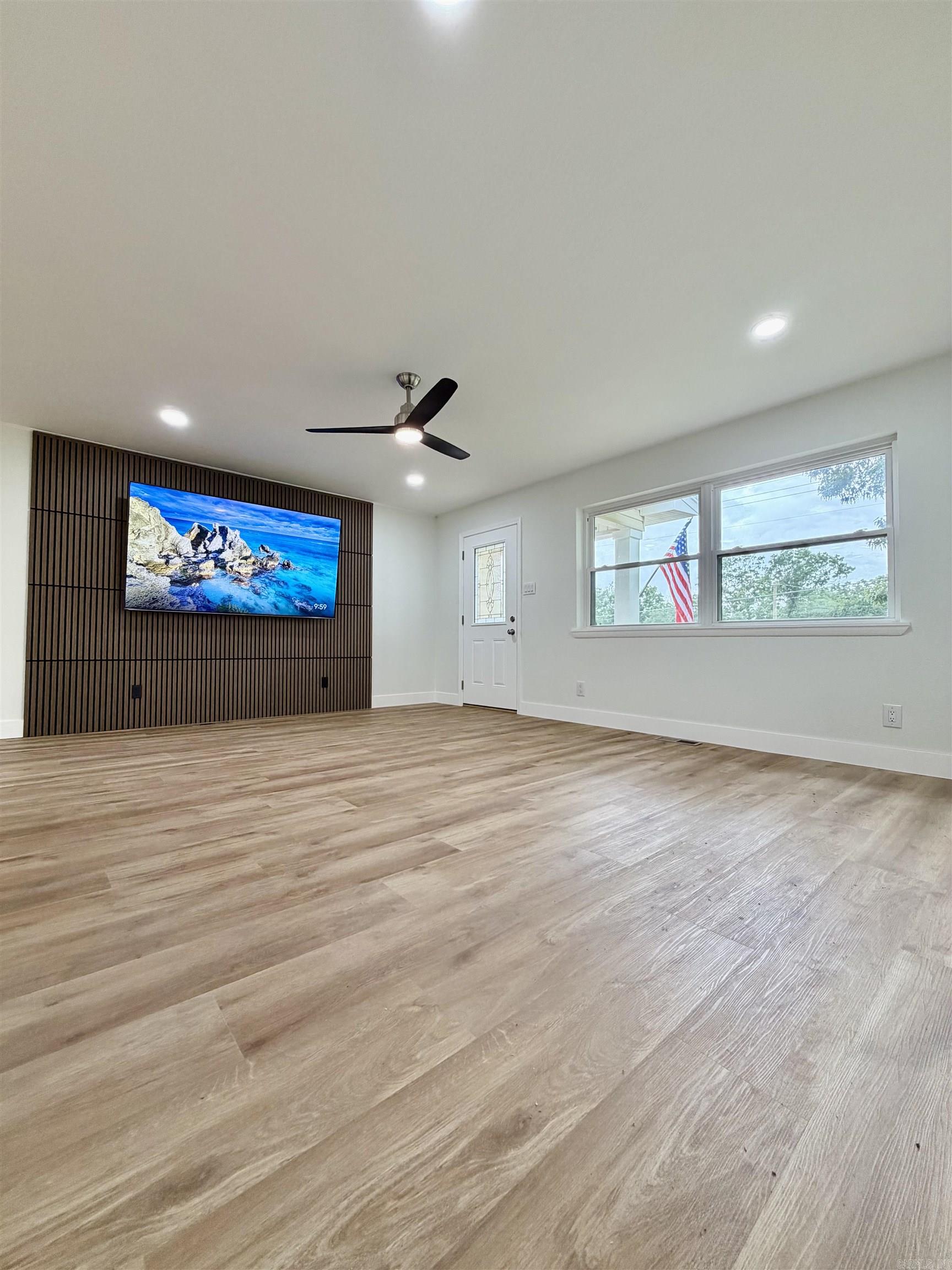 AYERS, HANK - Residential
