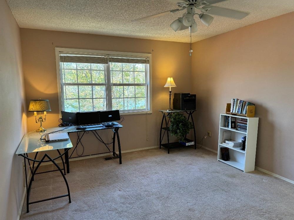 WEST LAKE - Residential