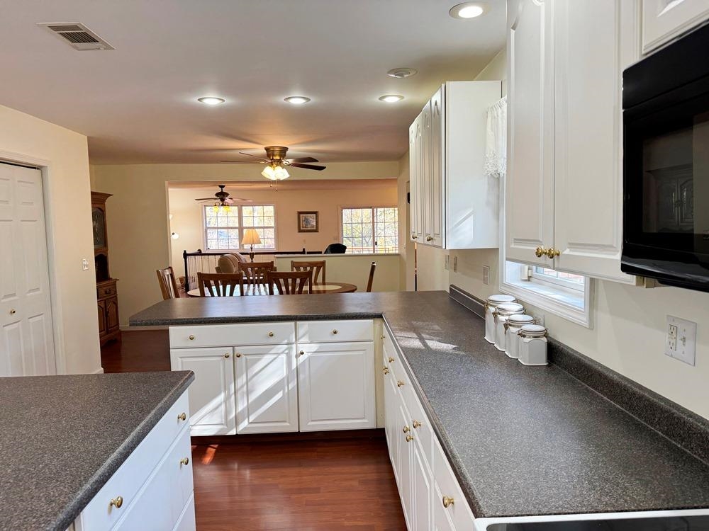 WEST LAKE - Residential