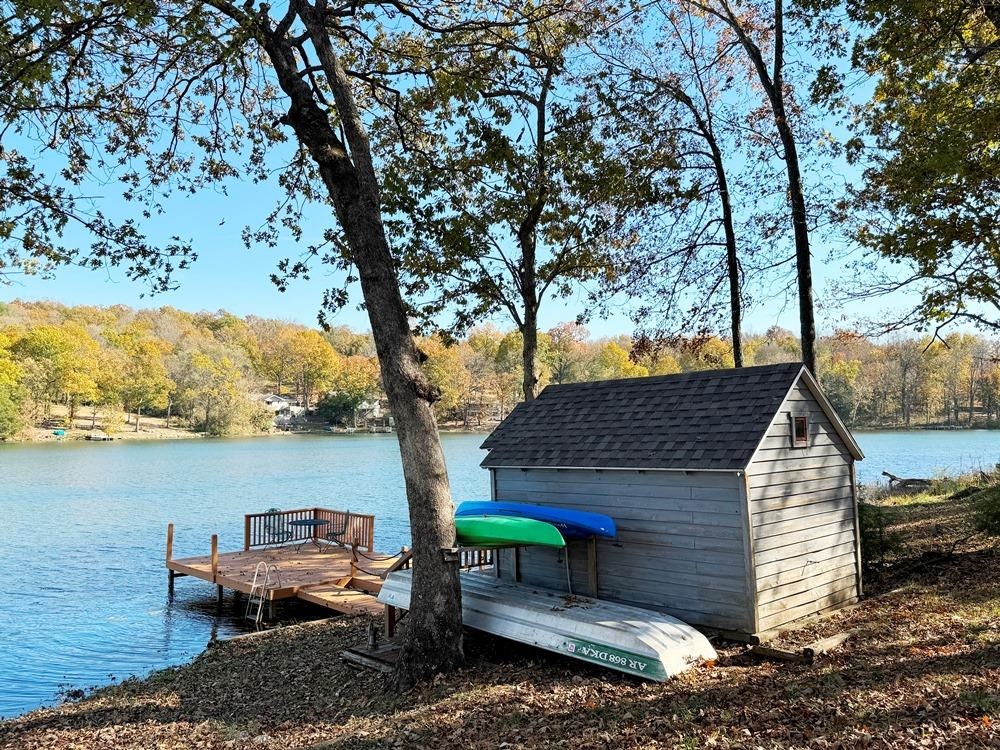 WEST LAKE - Residential