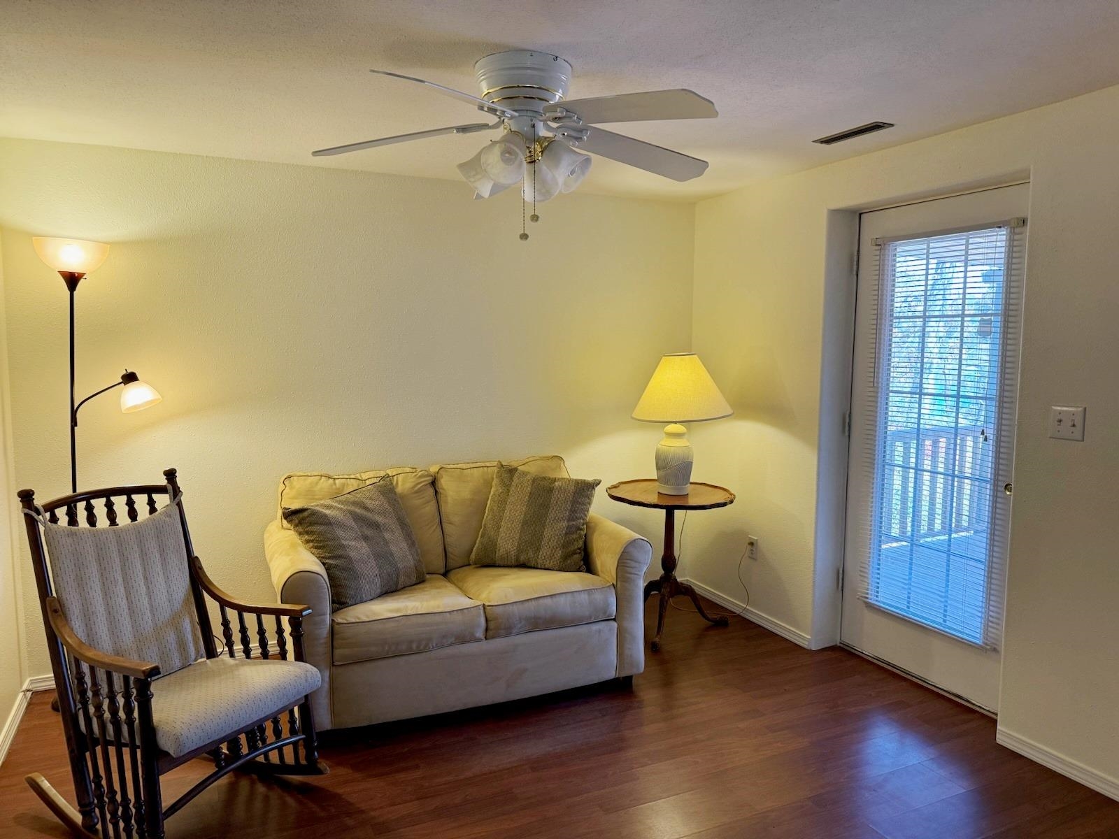 WEST LAKE - Residential