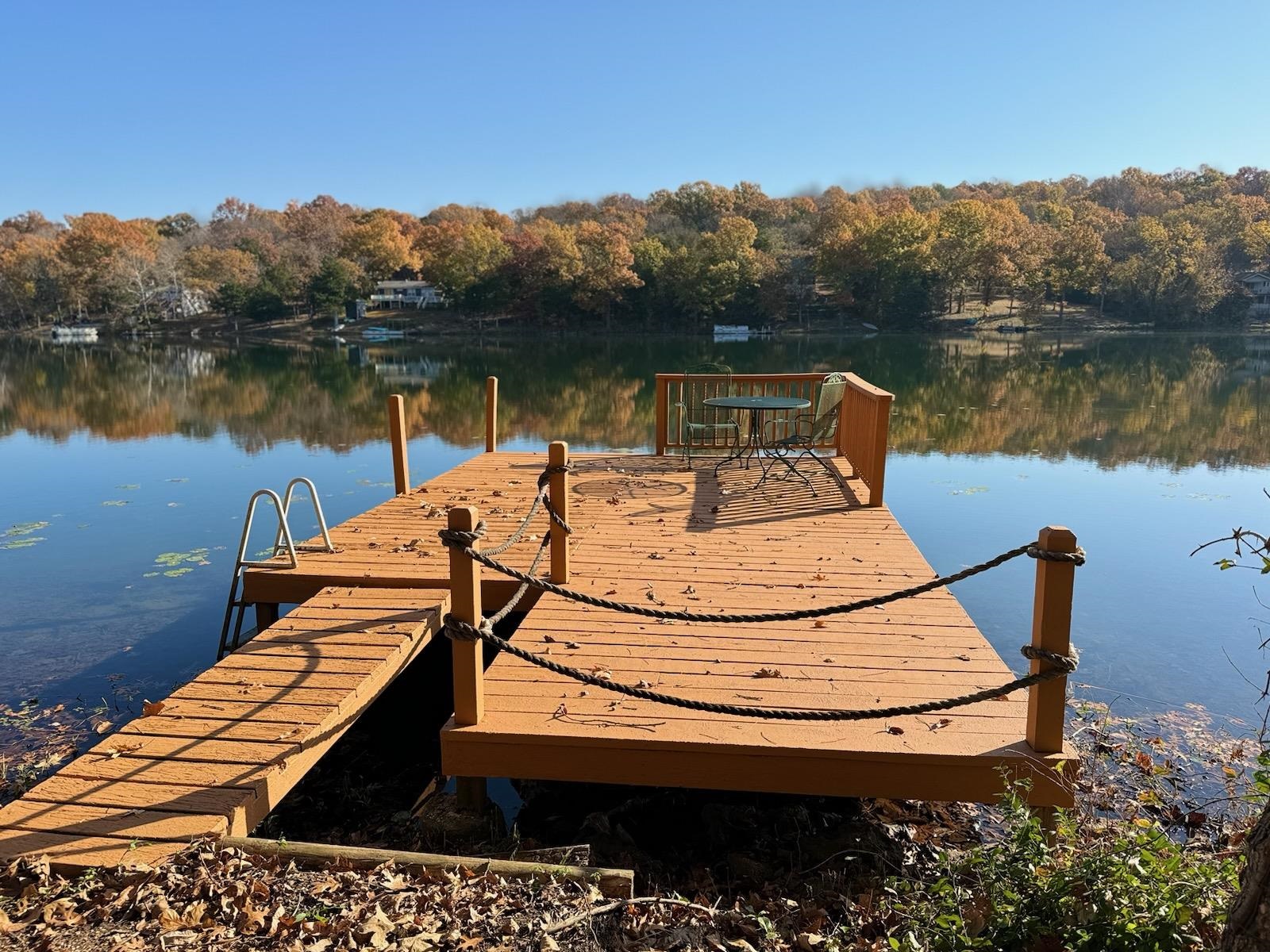 WEST LAKE - Residential