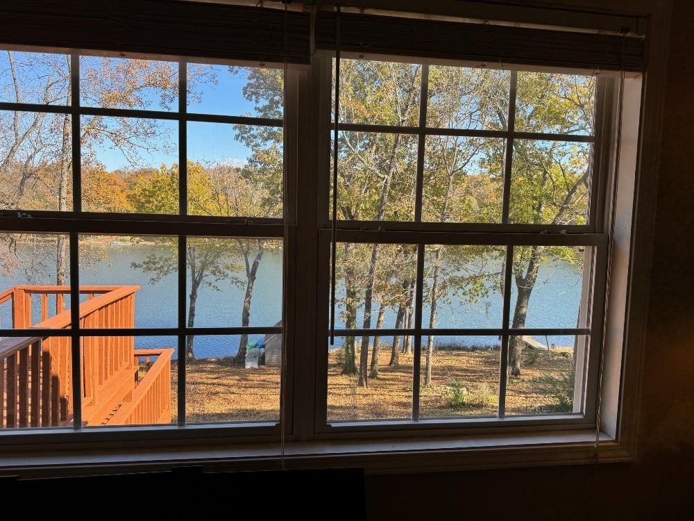 WEST LAKE - Residential