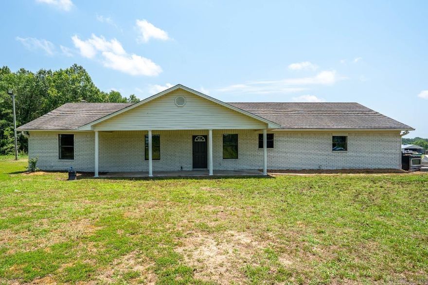 Fantastic 3 bed 2 bath home on 1.5 acres. This home features new flooring, fresh neutral paint, stainless appliances, new hvac and much more! Super clean and move in ready!