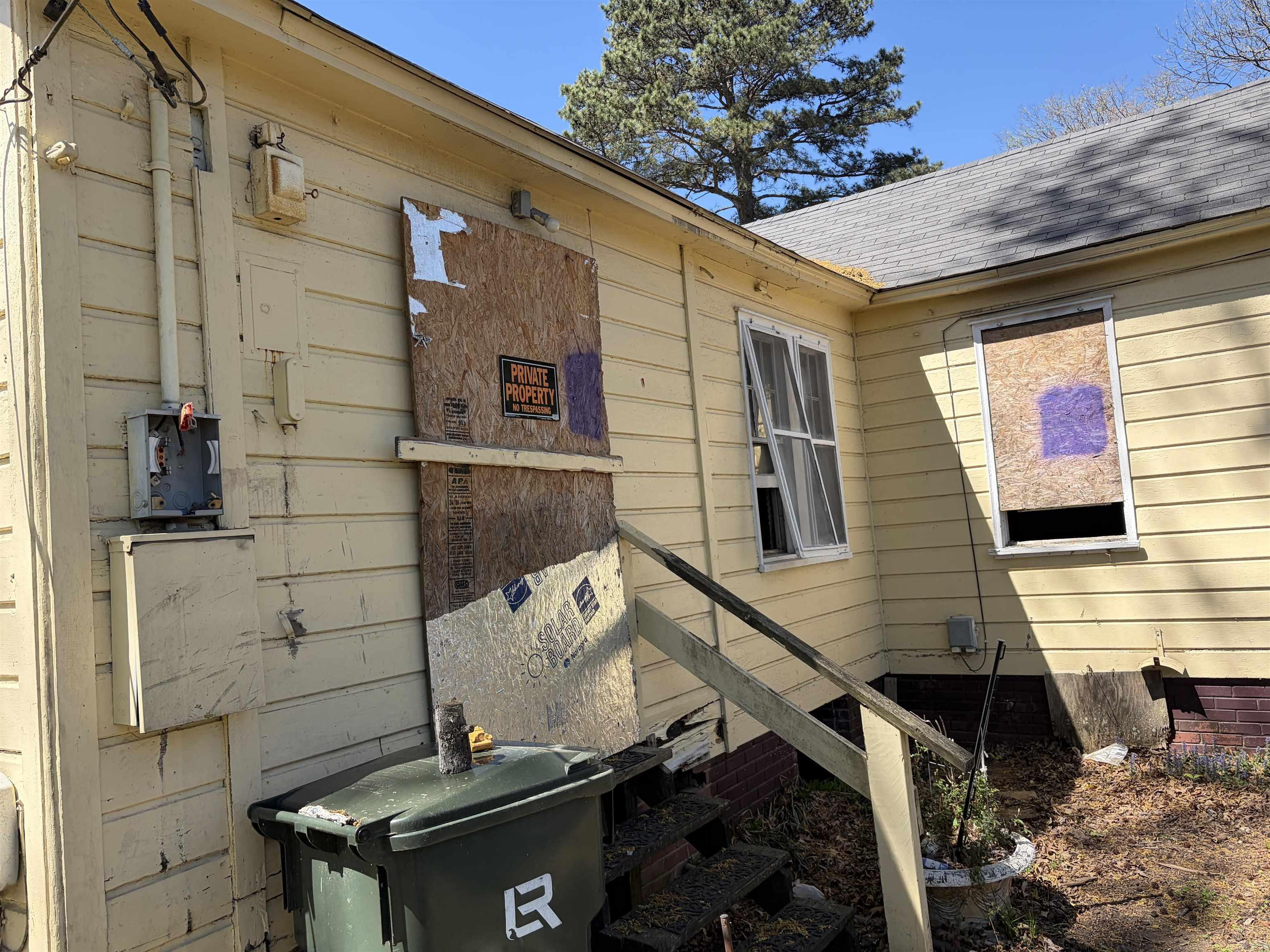 CHESTERFIELD SQUARE - Residential