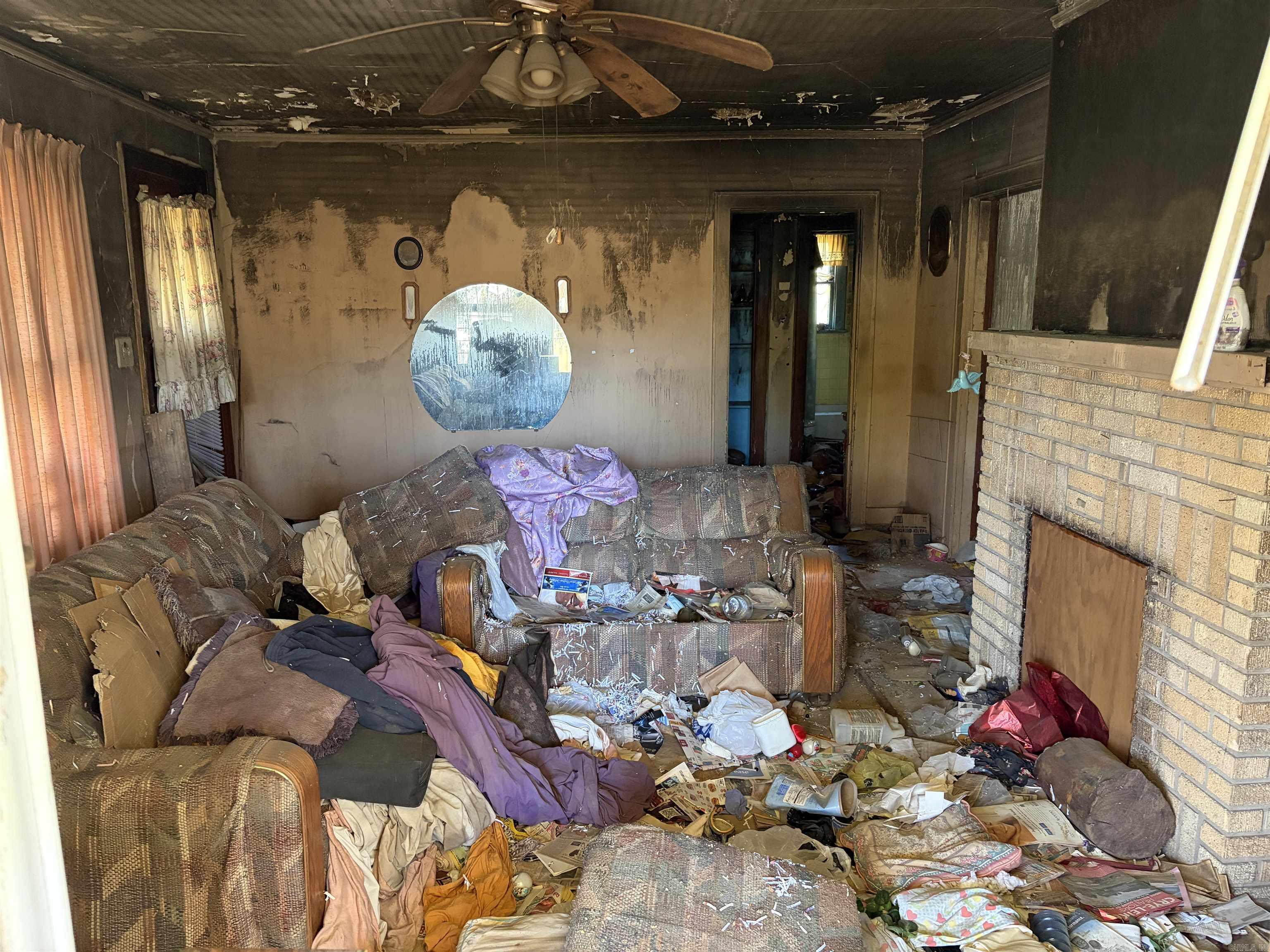 CHESTERFIELD SQUARE - Residential