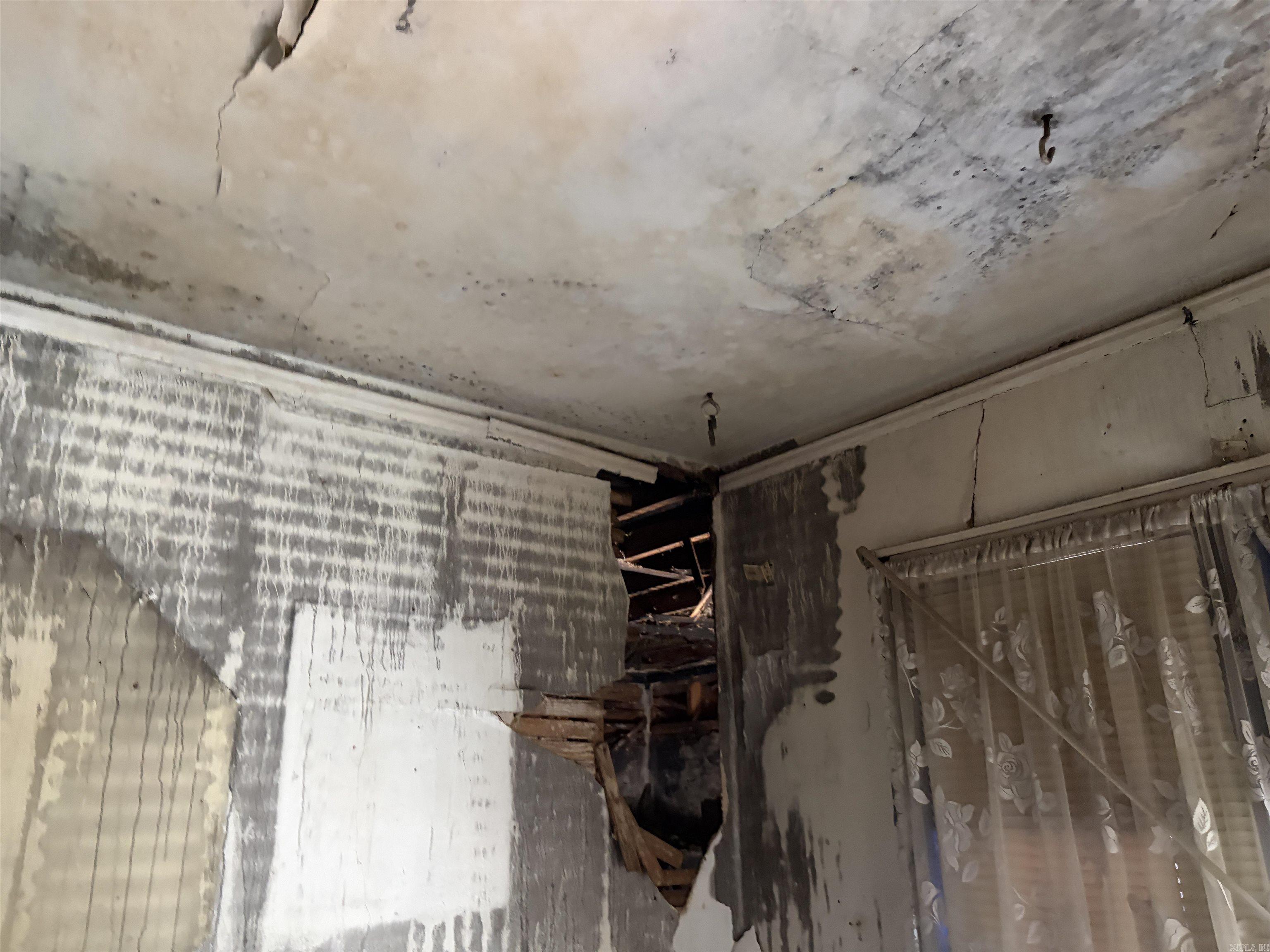 CHESTERFIELD SQUARE - Residential