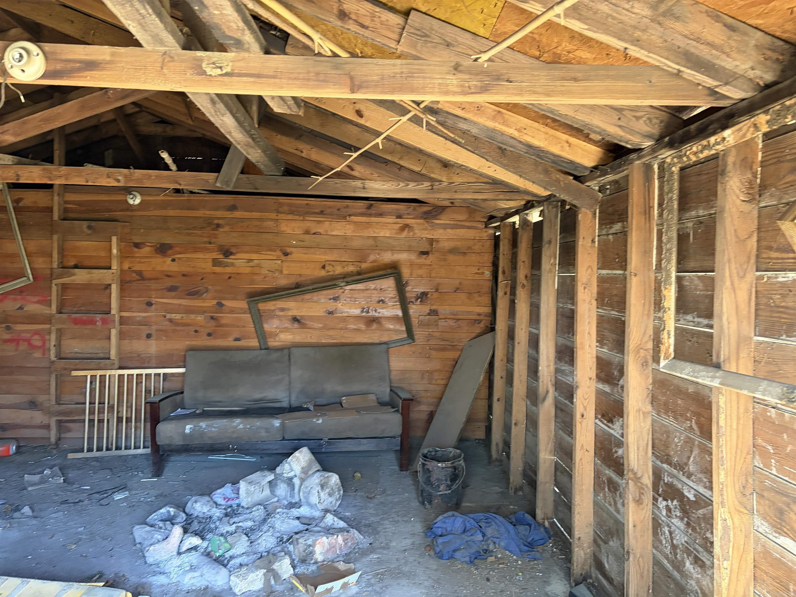 CHESTERFIELD SQUARE - Residential