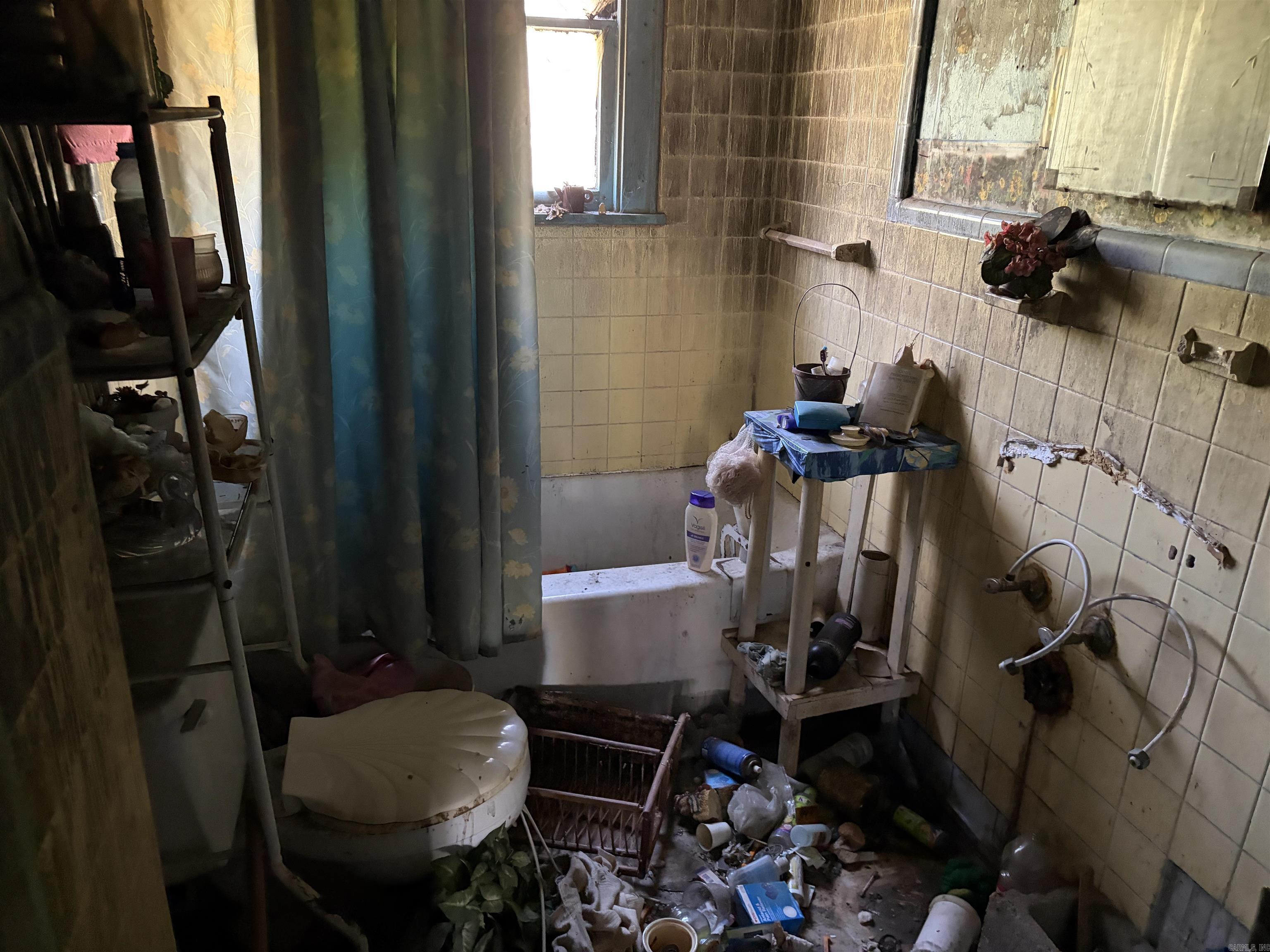 CHESTERFIELD SQUARE - Residential