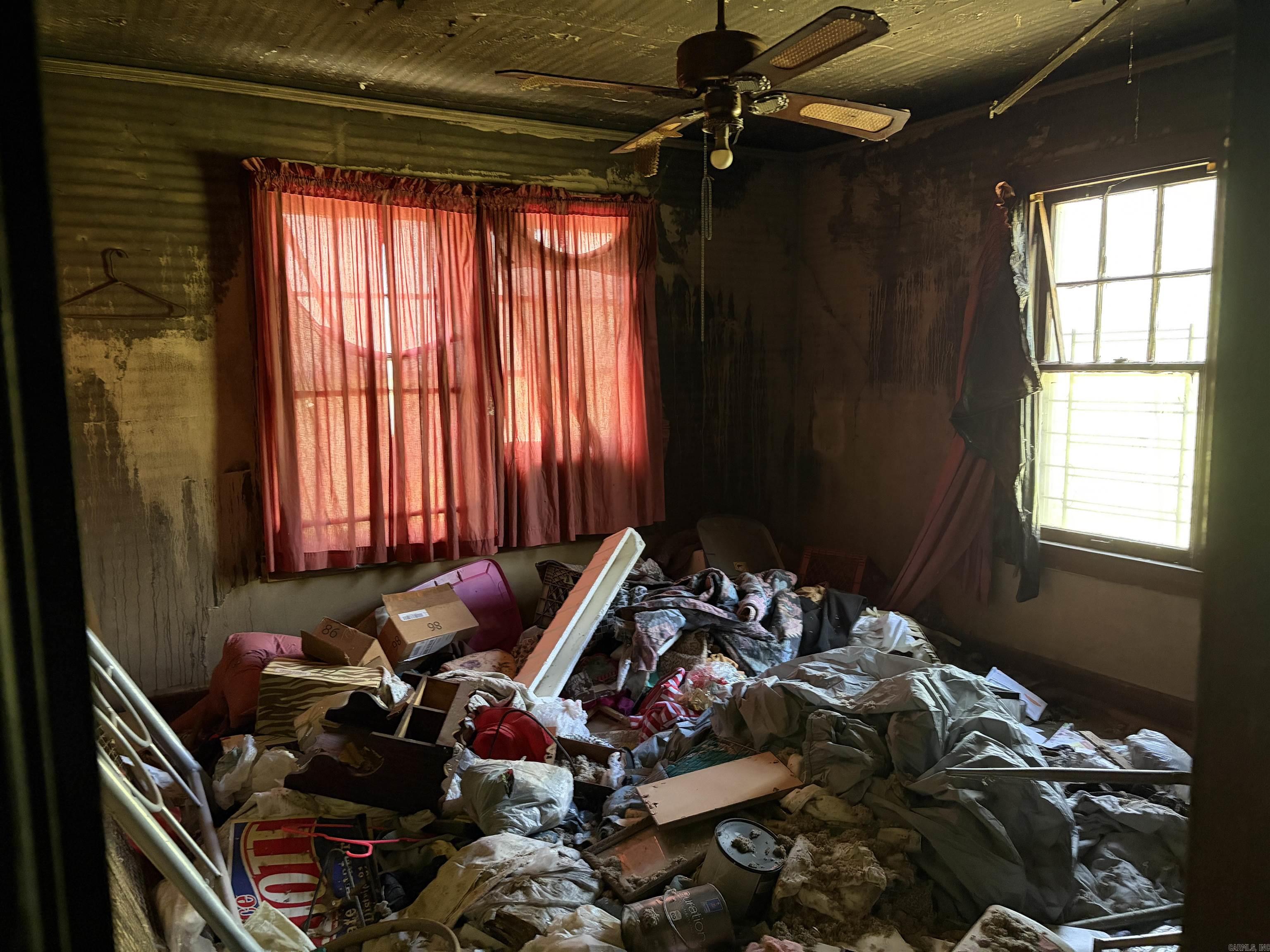 CHESTERFIELD SQUARE - Residential