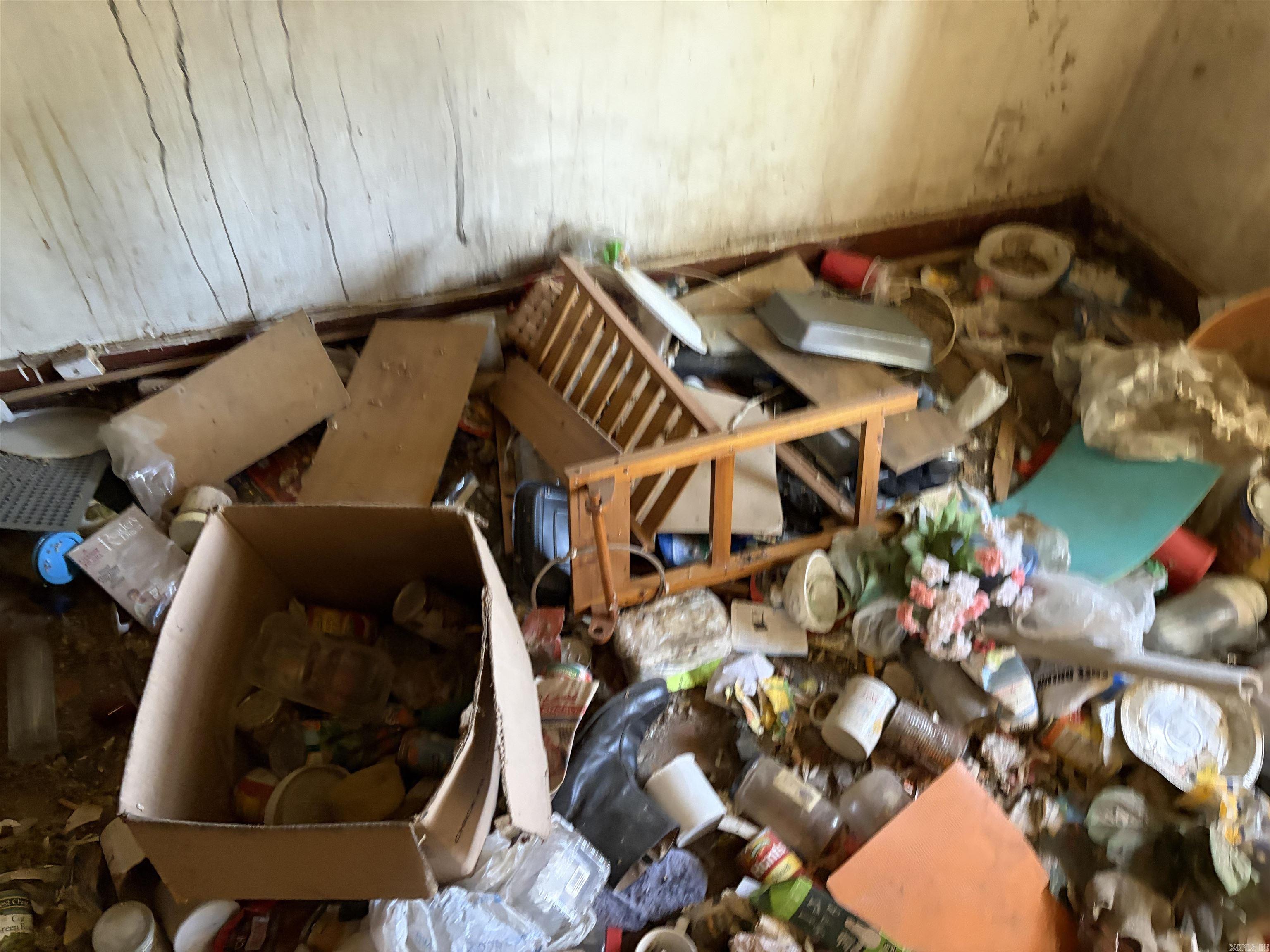 CHESTERFIELD SQUARE - Residential